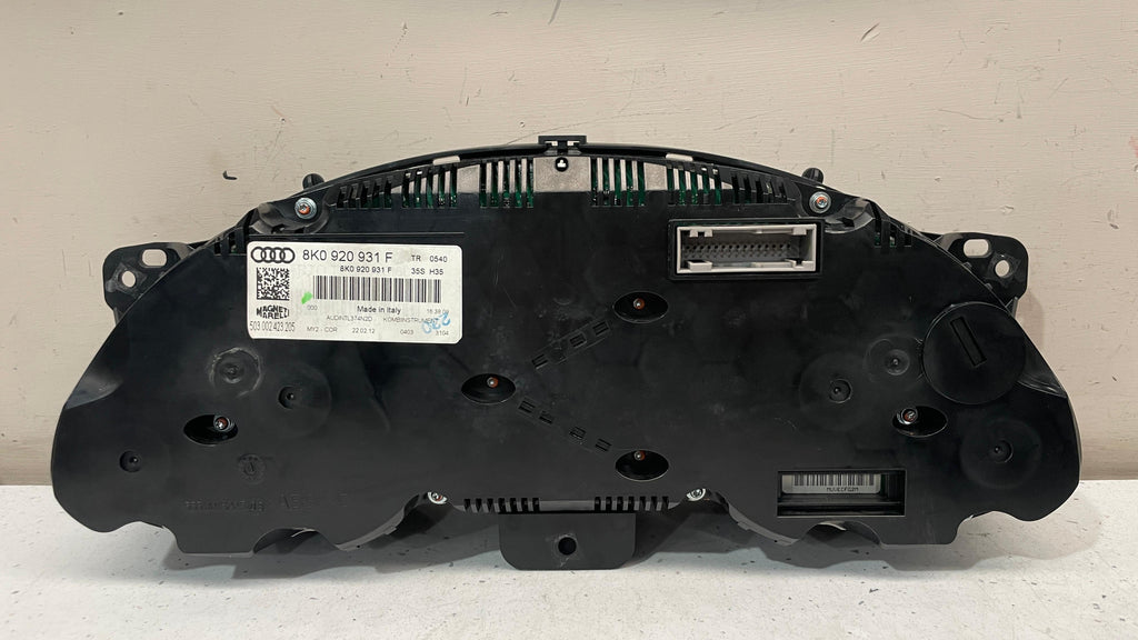 8K0920931F AUDI A4 INSTRUMENT PANEL SPEEDOMETER CLUSTER