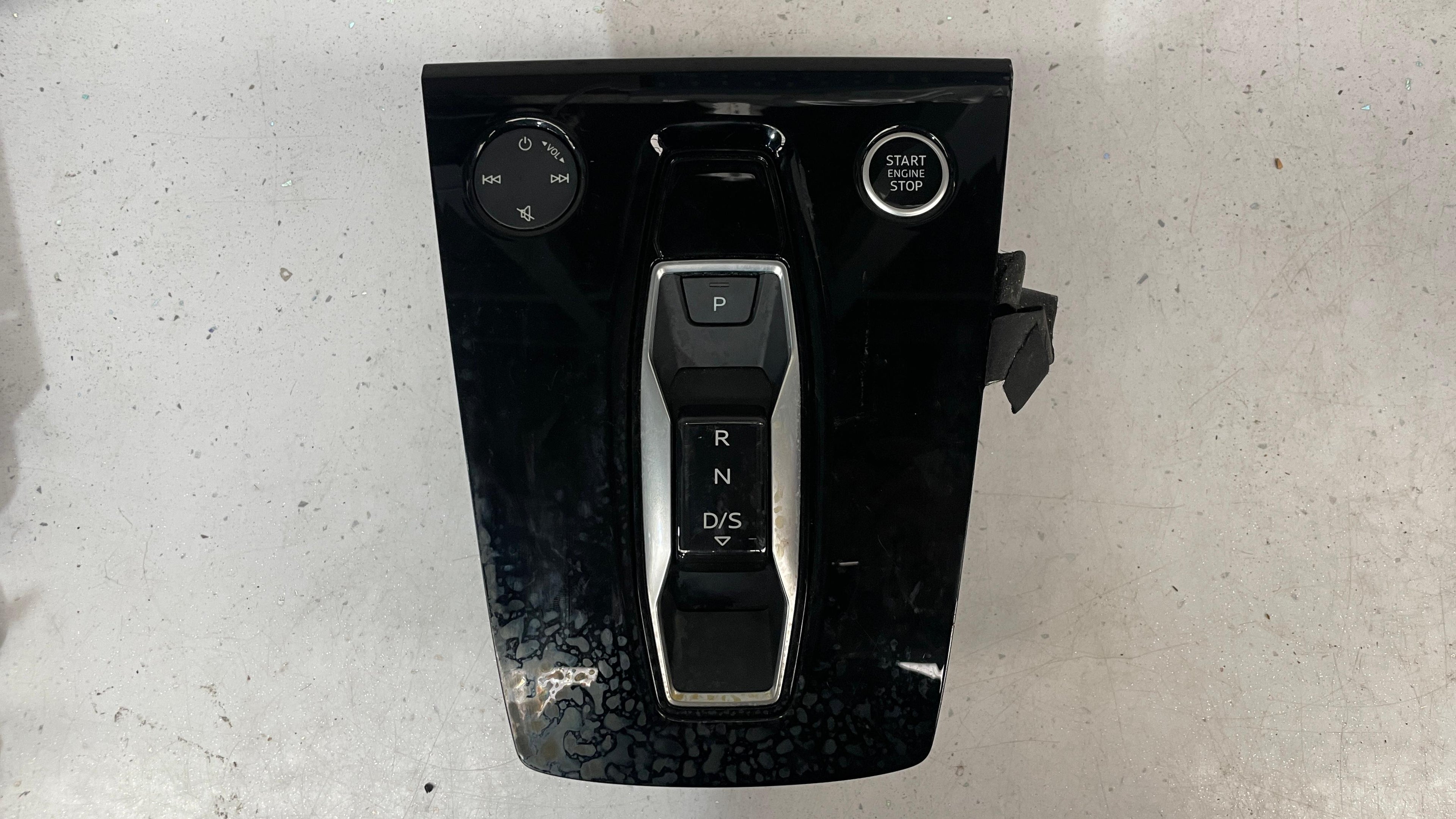 8Y2864241B AUDI A3 GEAR SHIFTER SELECTOR SWITCH