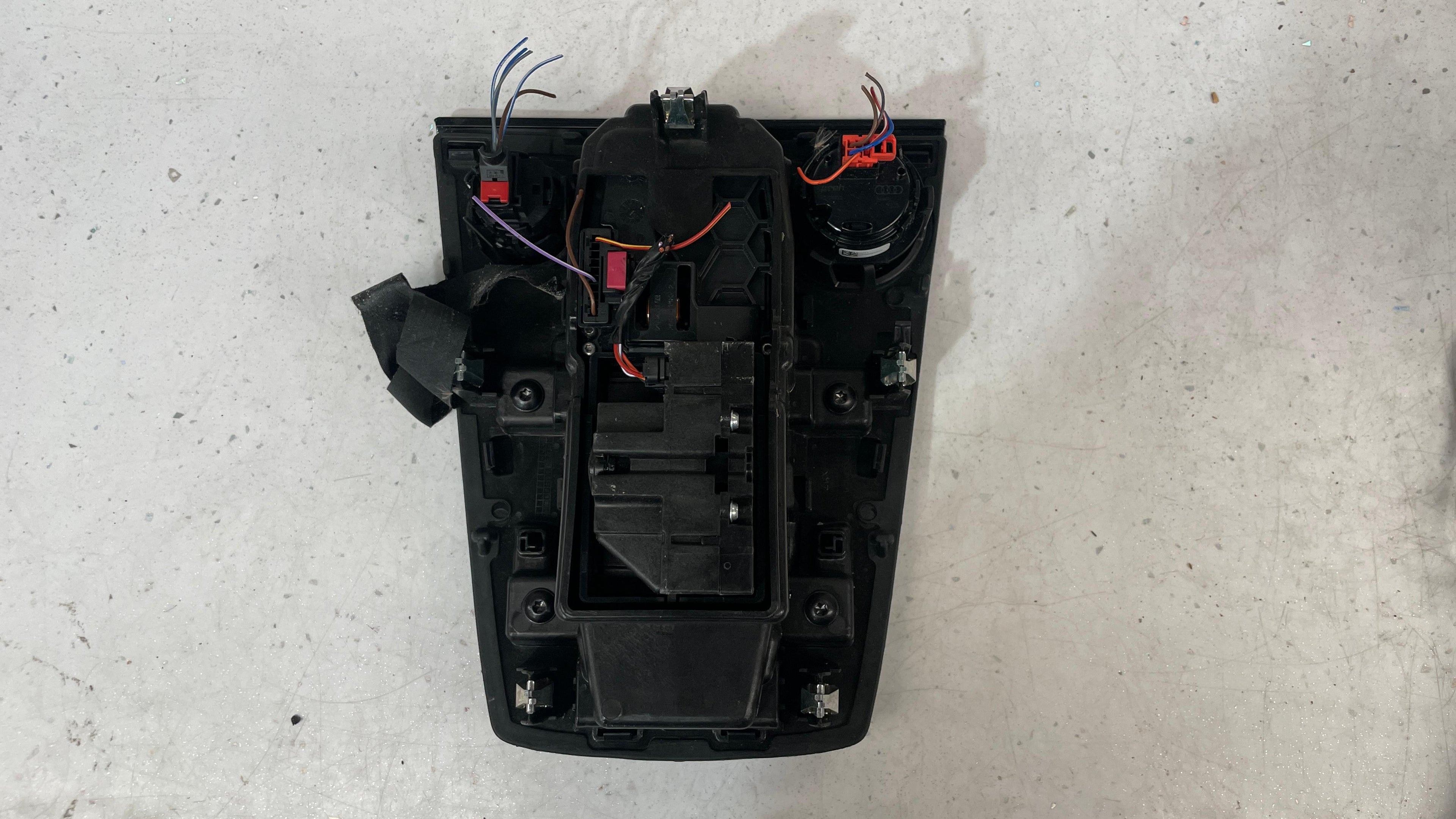 8Y2864241B AUDI A3 GEAR SHIFTER SELECTOR SWITCH
