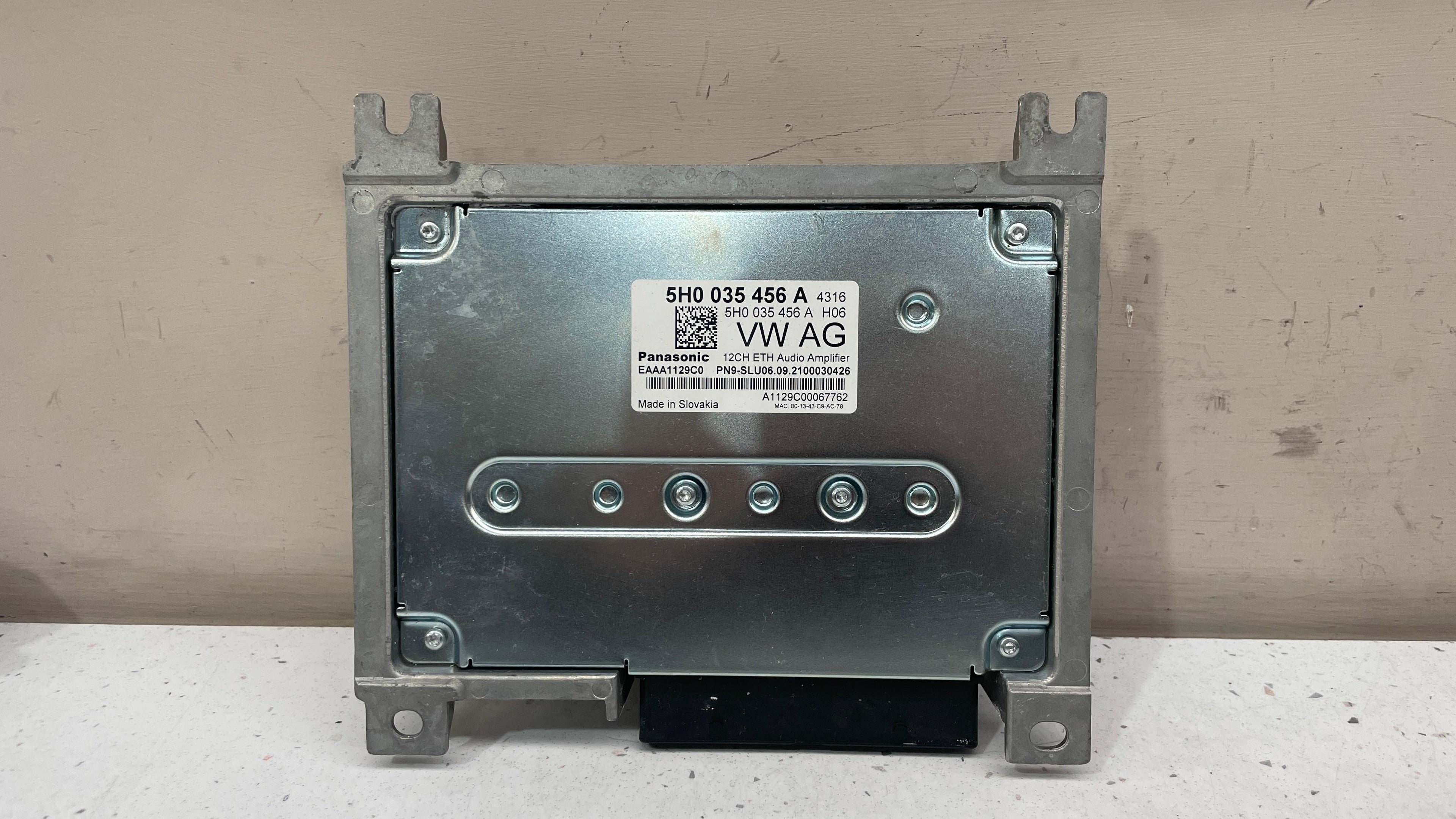 5H0035456A VOLKSWAGEN GOLF 8 SOUND SYSTEM AMPLIFIER