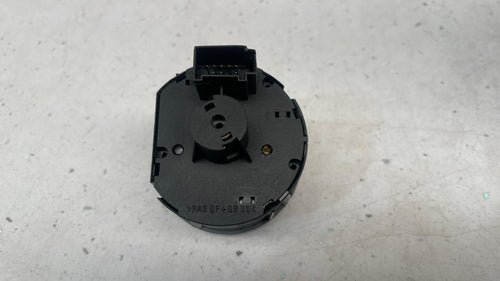 3C8941431B AUDI HEADLIGHT SWITCH CONTROL UNIT
