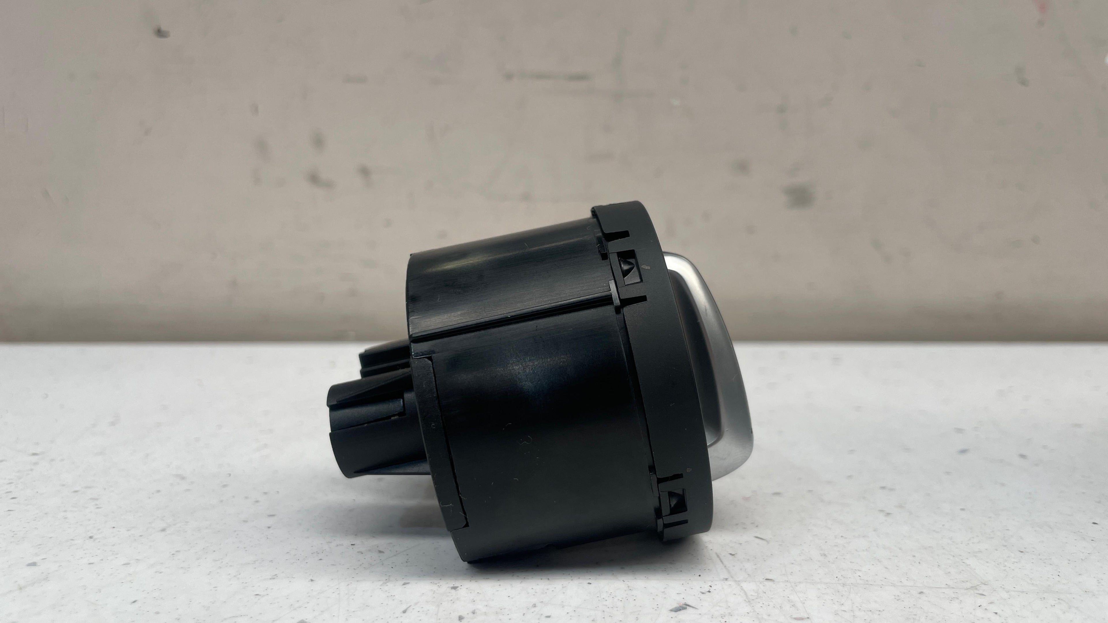3C8941431B AUDI HEADLIGHT SWITCH CONTROL UNIT
