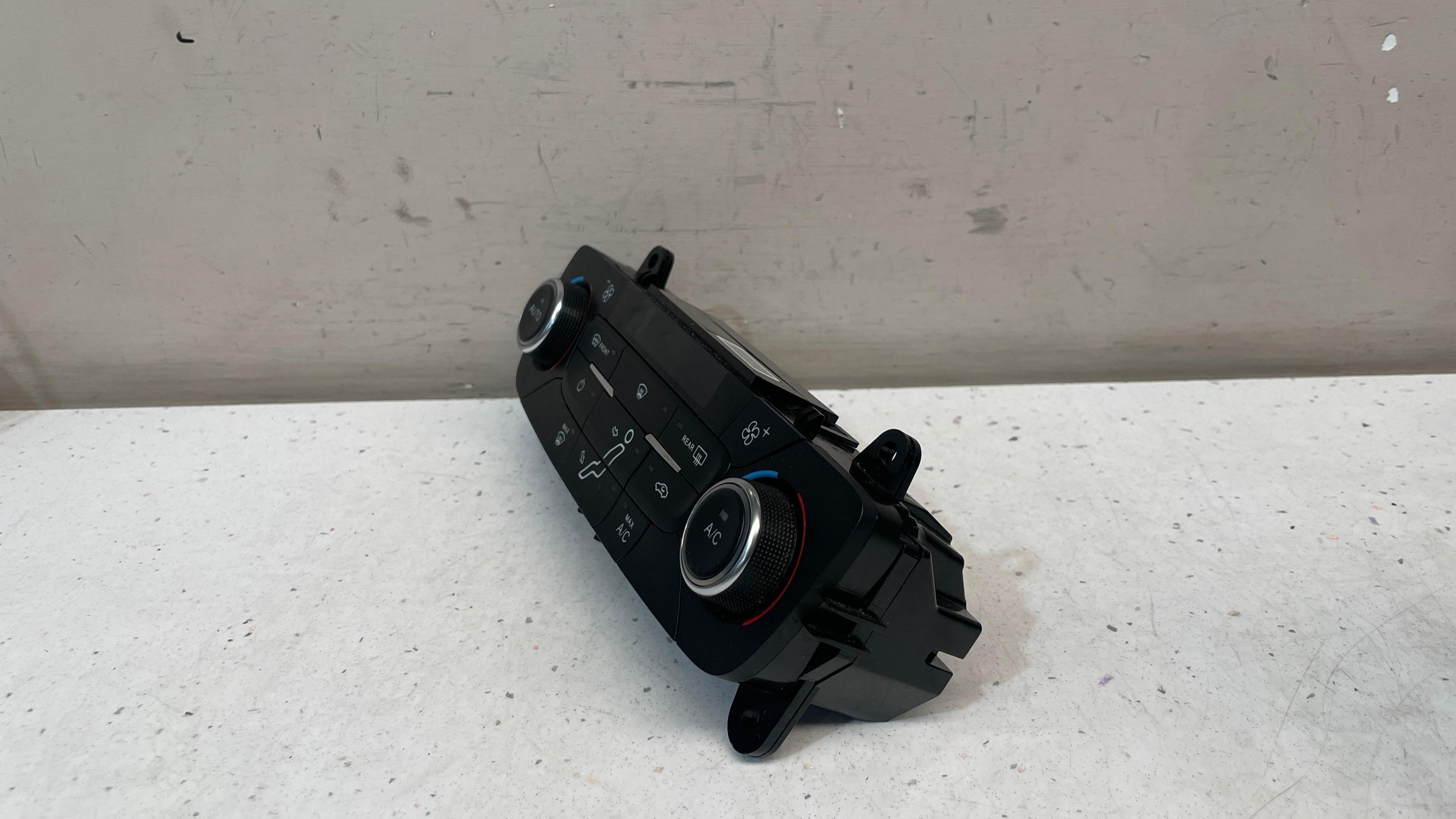 F1ET-18C612-BJ FORD C-MAX CLIMATE HEATER CONTROL SWITCH