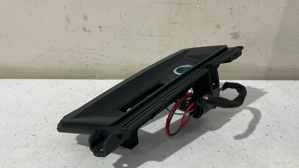4M8863440 AUDI Q8 REAR CENTER CONSOLE POWER