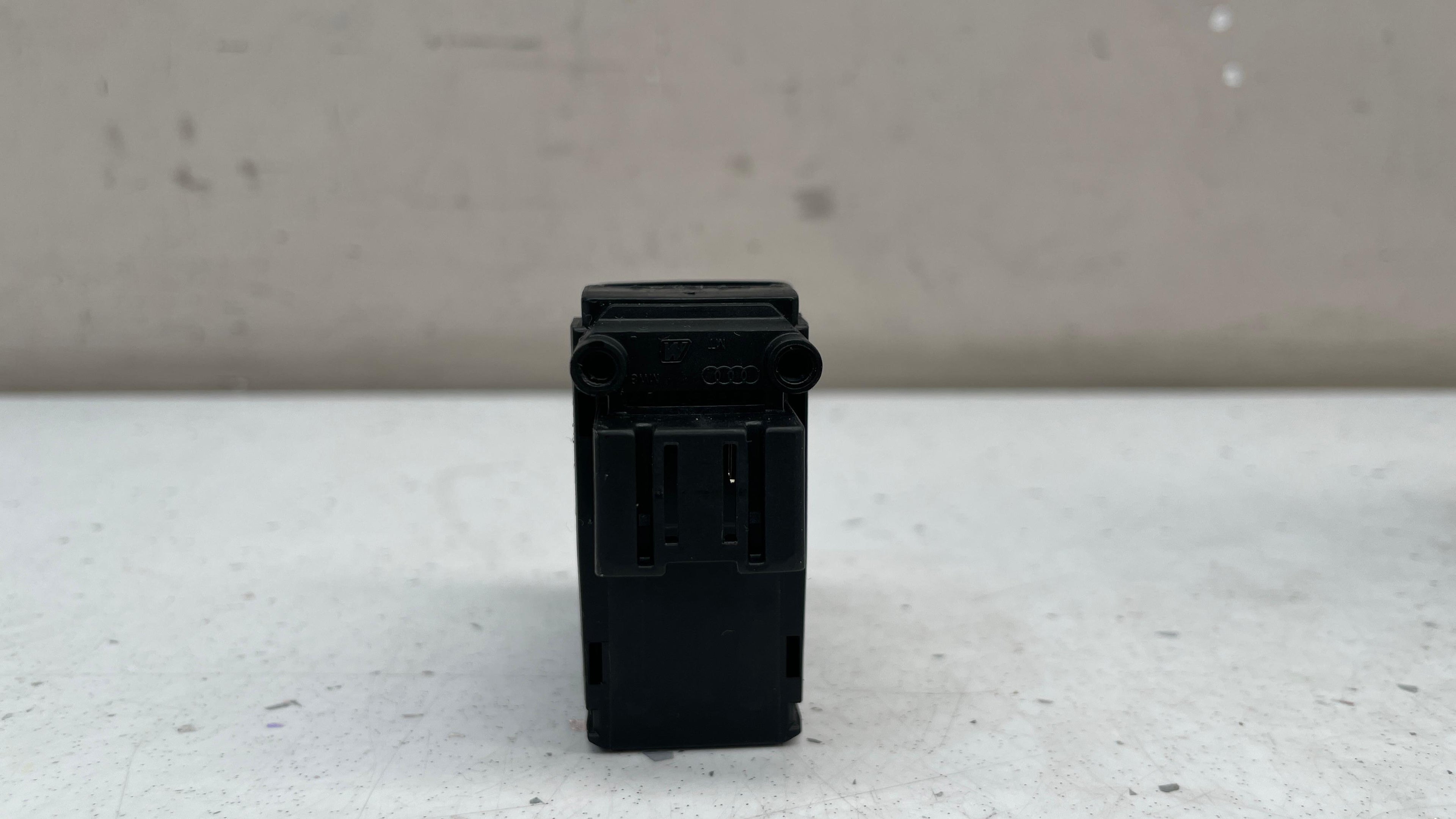 8K1927225E AUDI Q5 HAND PARKING BRAKE SWITCH