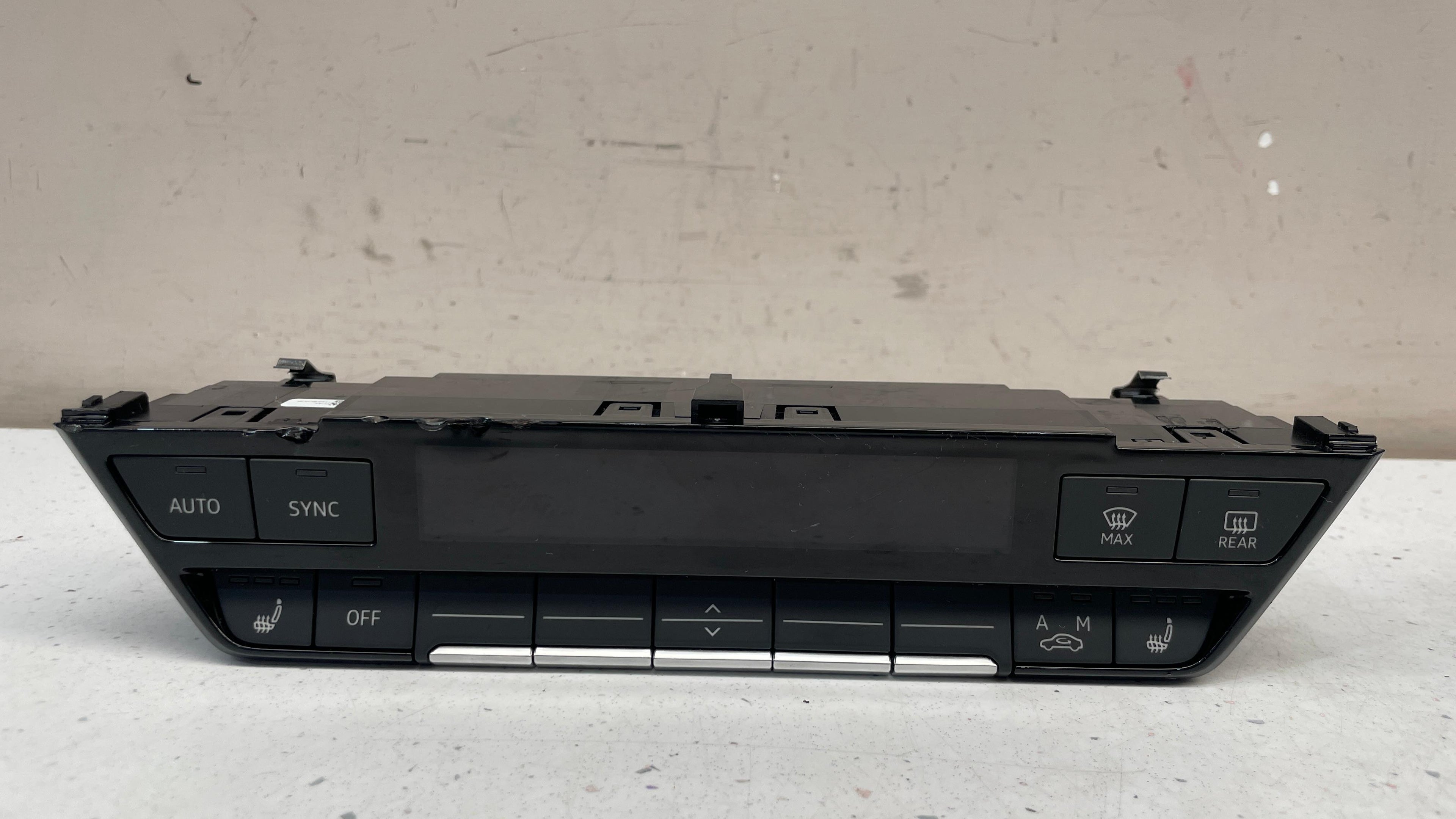 89A820043F AUDI A3 CLIMATE CONTROL PANEL SWITCH