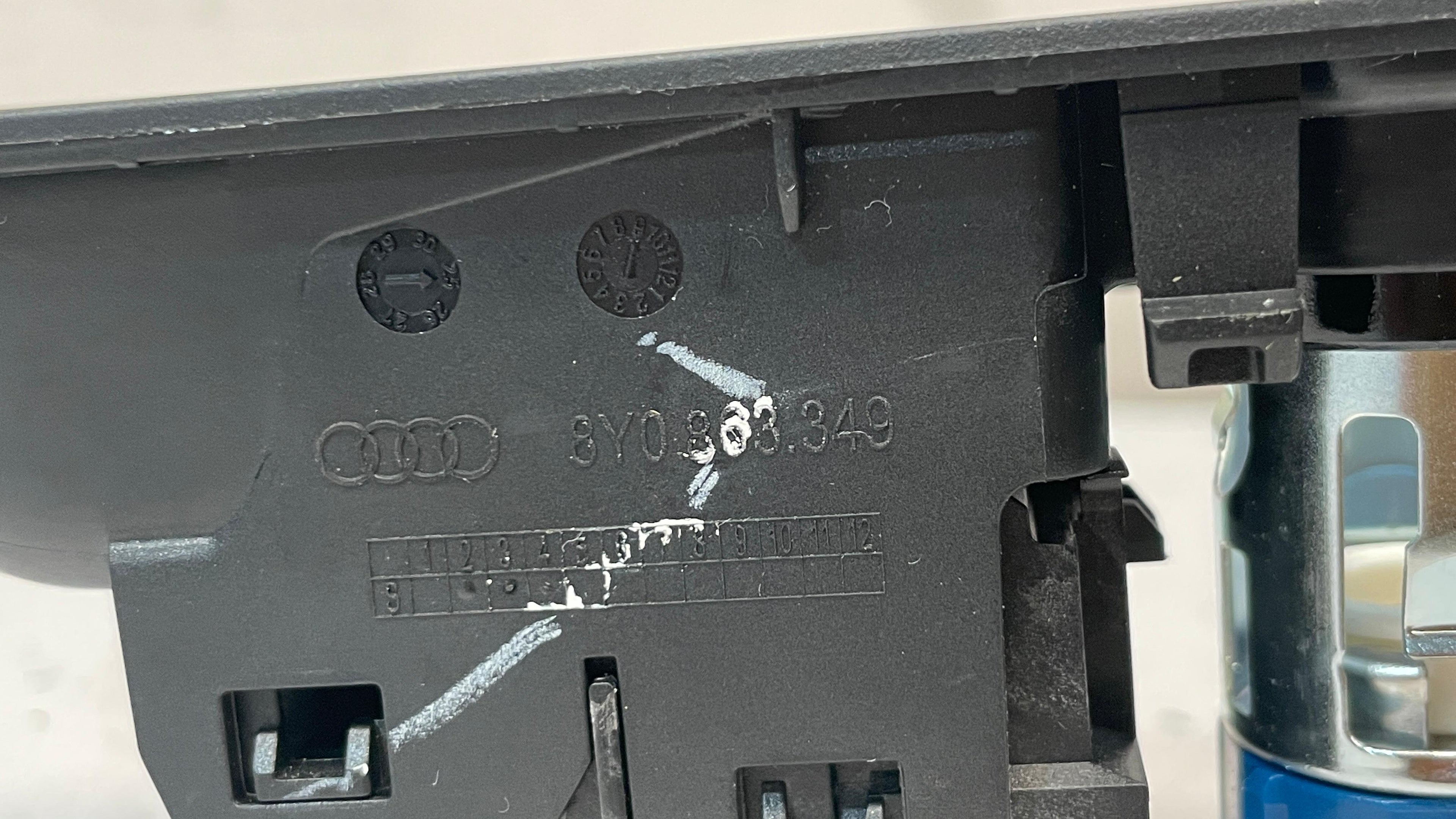 8Y0863349 AUDI A3 PARKING BRAKE SWITCH CONTROL