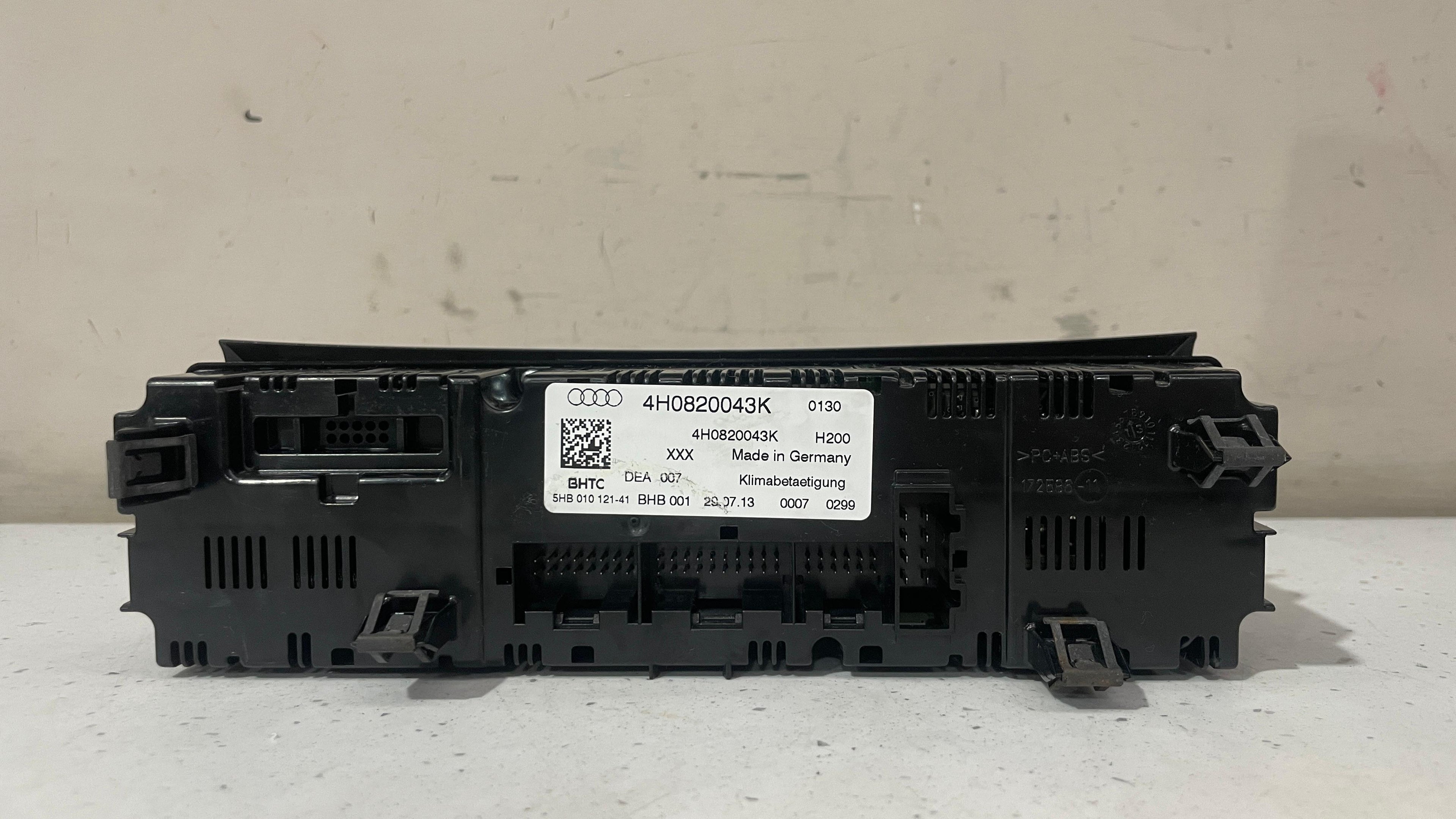 4H0820043K AUDI A4 CLIMATE AC  CONTROL PANEL SWITCH