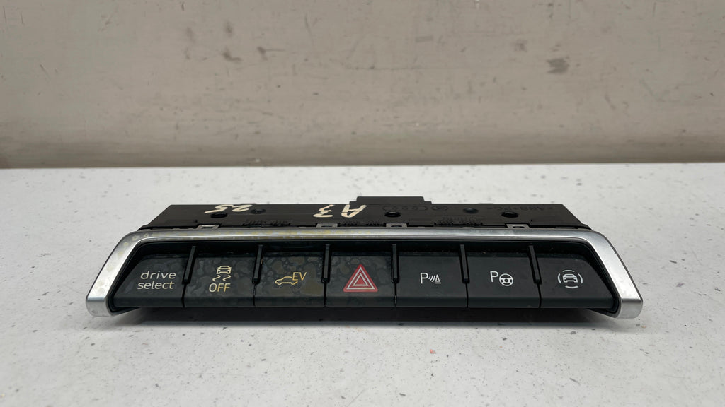 8Y0925301CL AUDI A3 CENTER CONSOLE SWITCH ASSEMBLY