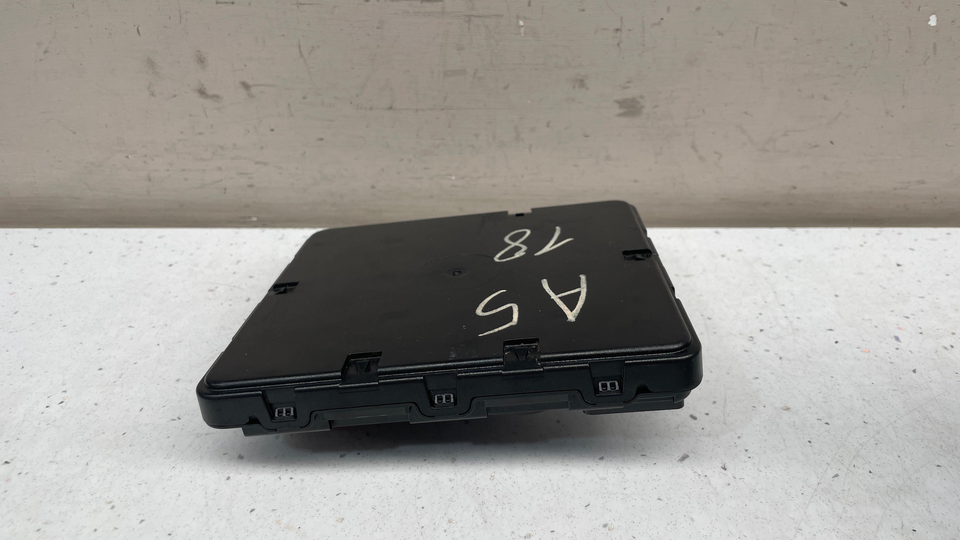 8W1907064AC AUDI A5 BODY COMFORT CONVENIENCE CONTROL MODULE