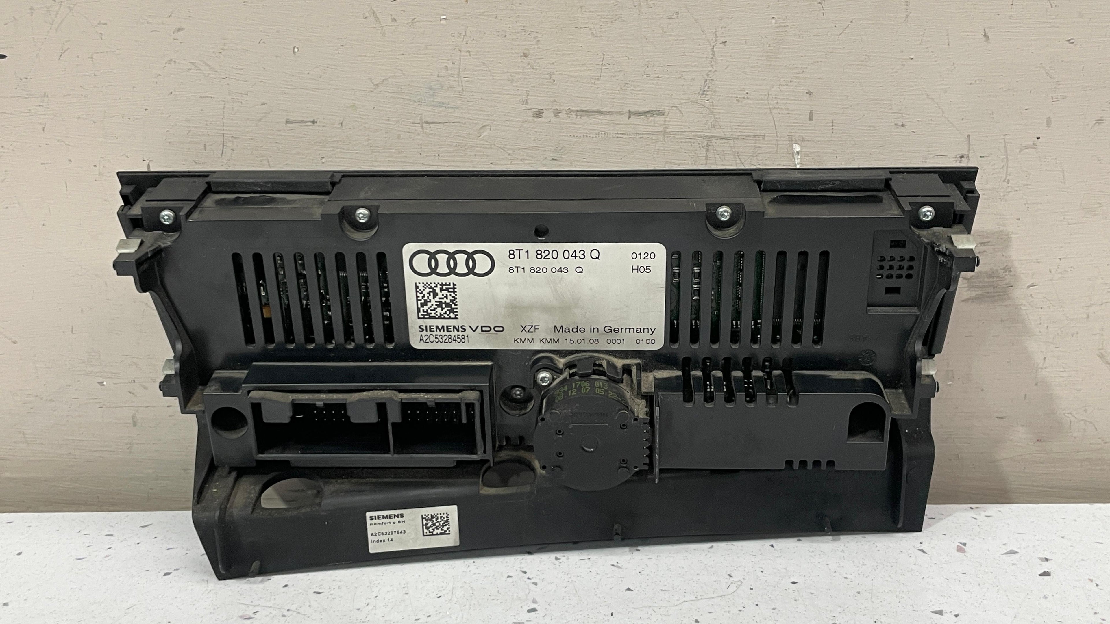 8T1820043Q AUDI A4 DISPLAY CLIMATRONIC PANEL SWITCH