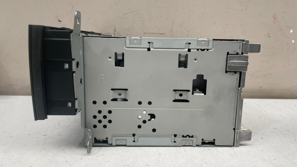 8R1035186Q AUDI A5 RADIO RECEIVER UNIT CD PLAYER