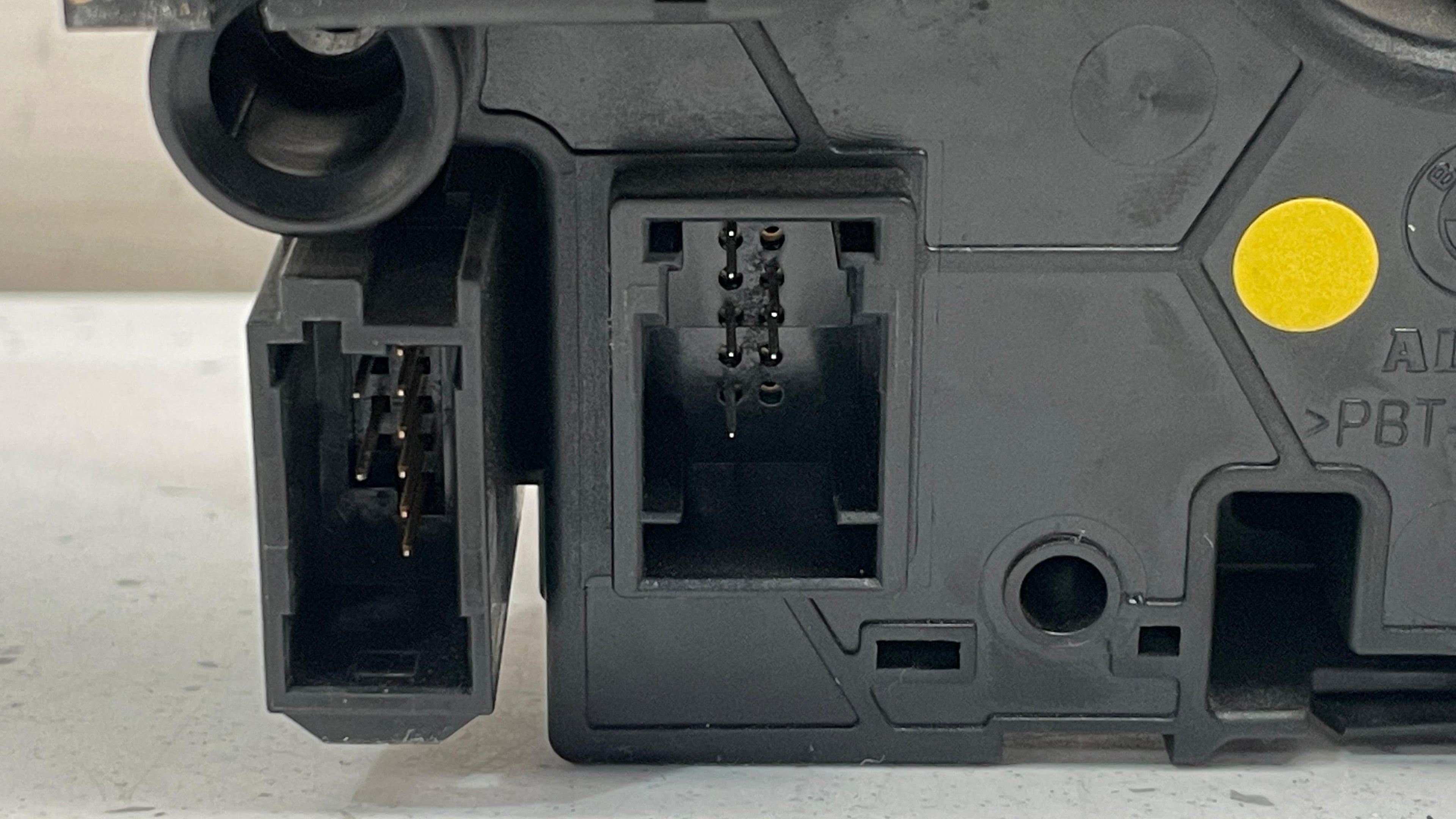 9320136  BMW X5 STEERING COLUMN COMBINATION CONTROL