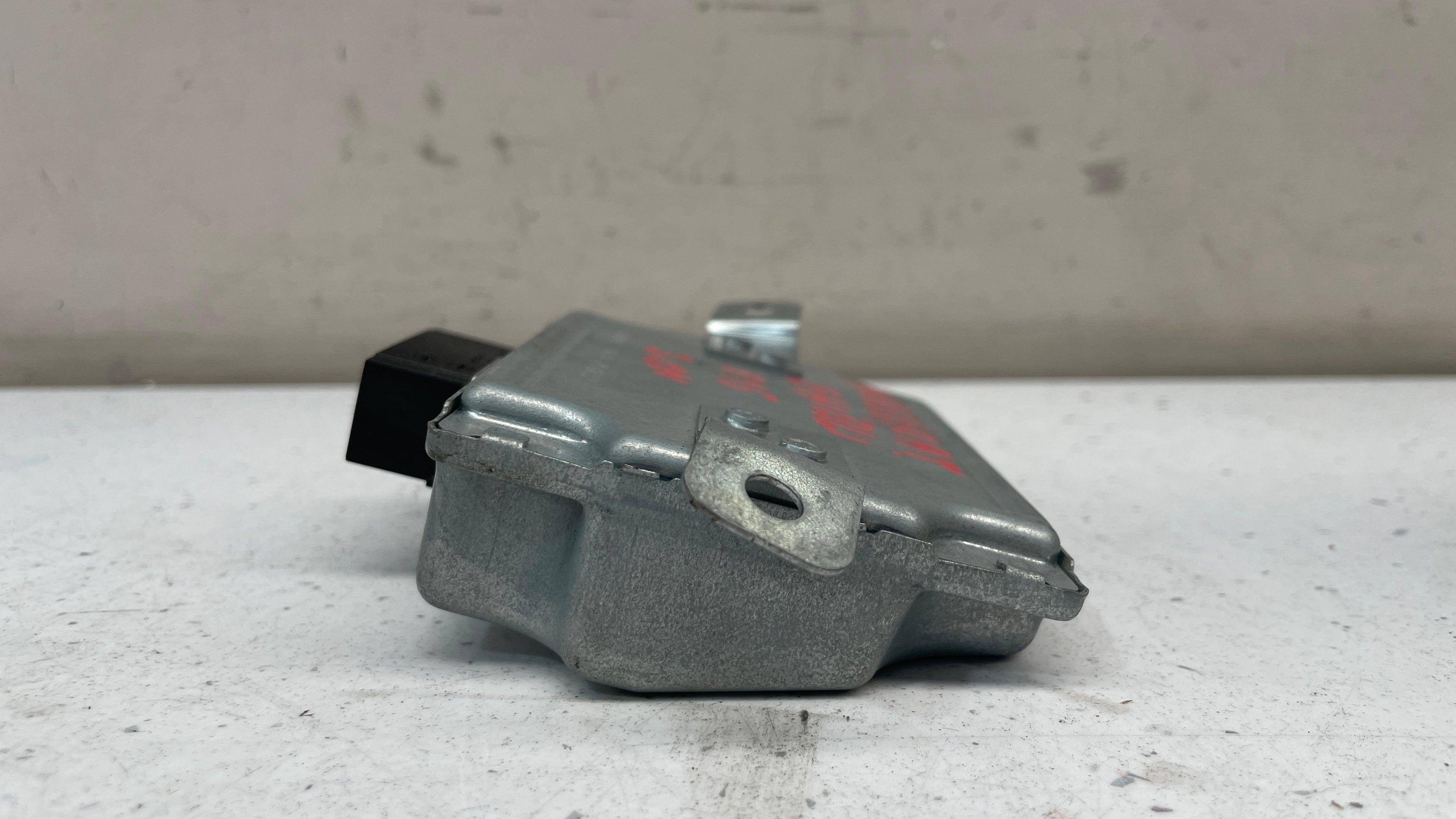 56029583AB MASERATI GHIBLI VOLTAGE STABILIZIER CONTROL MODULE