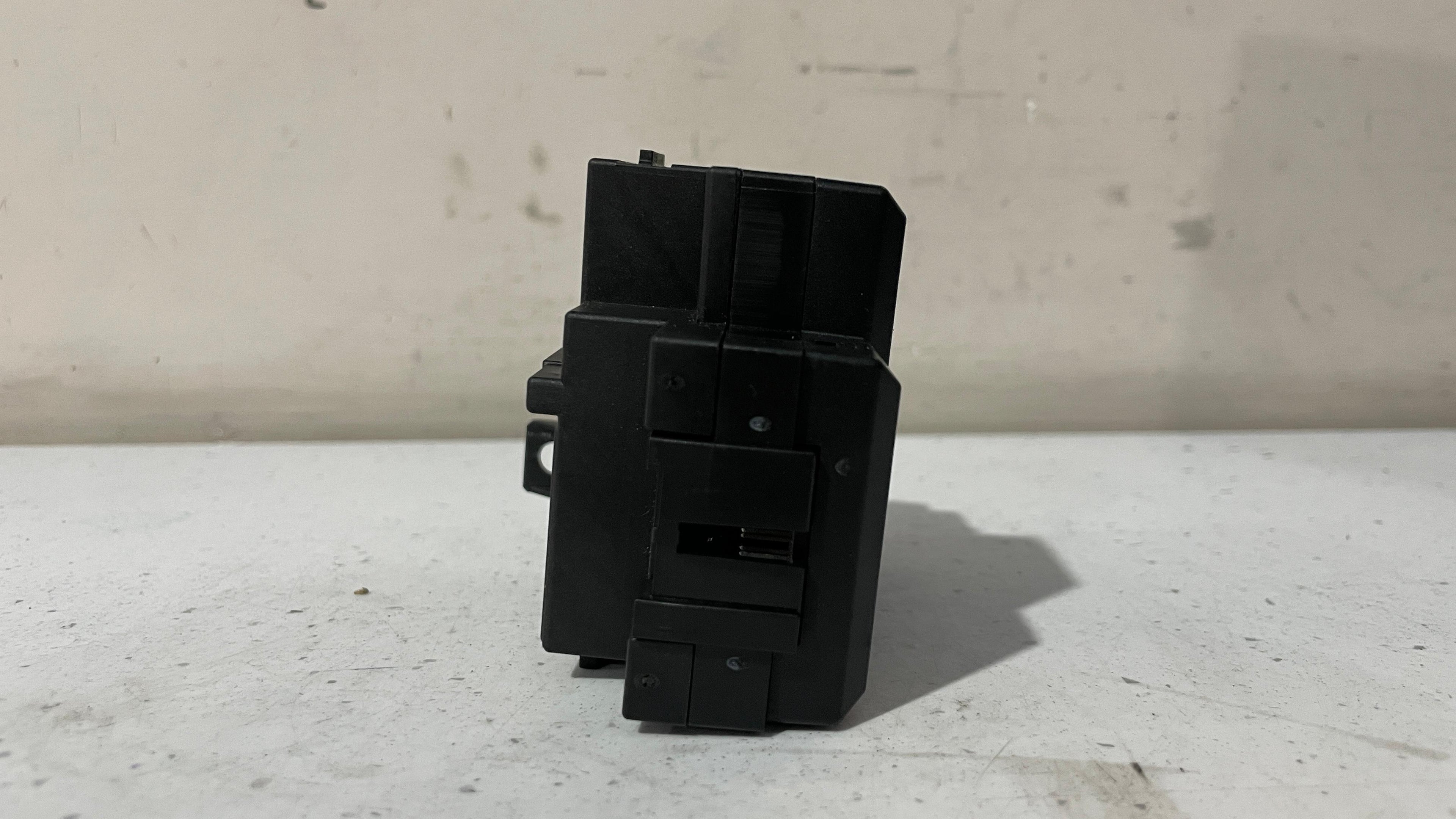 8K0909131D AUDI Q5 IGNITION / STARTER SWITCH