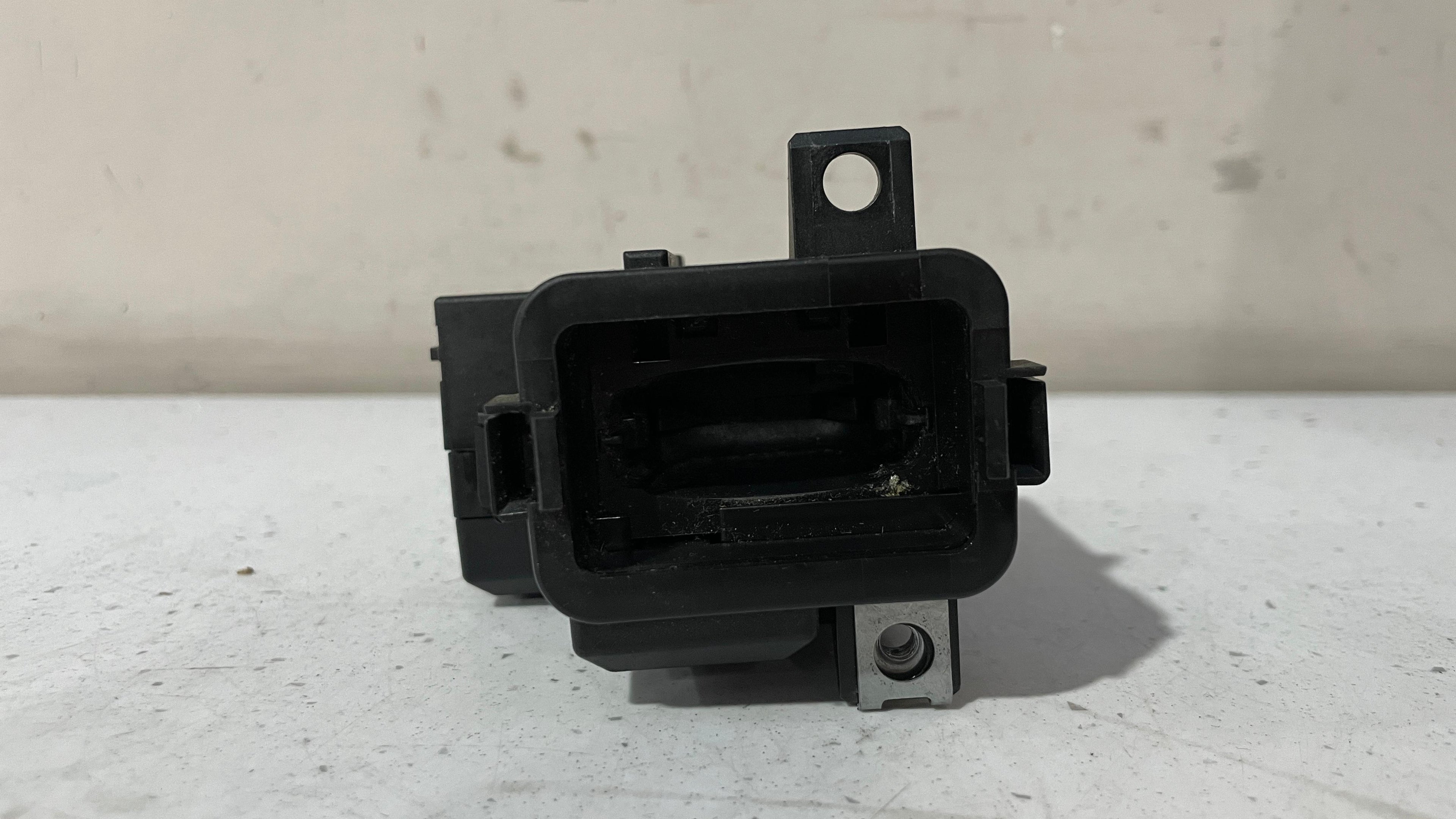8K0909131D AUDI Q5 IGNITION / STARTER SWITCH