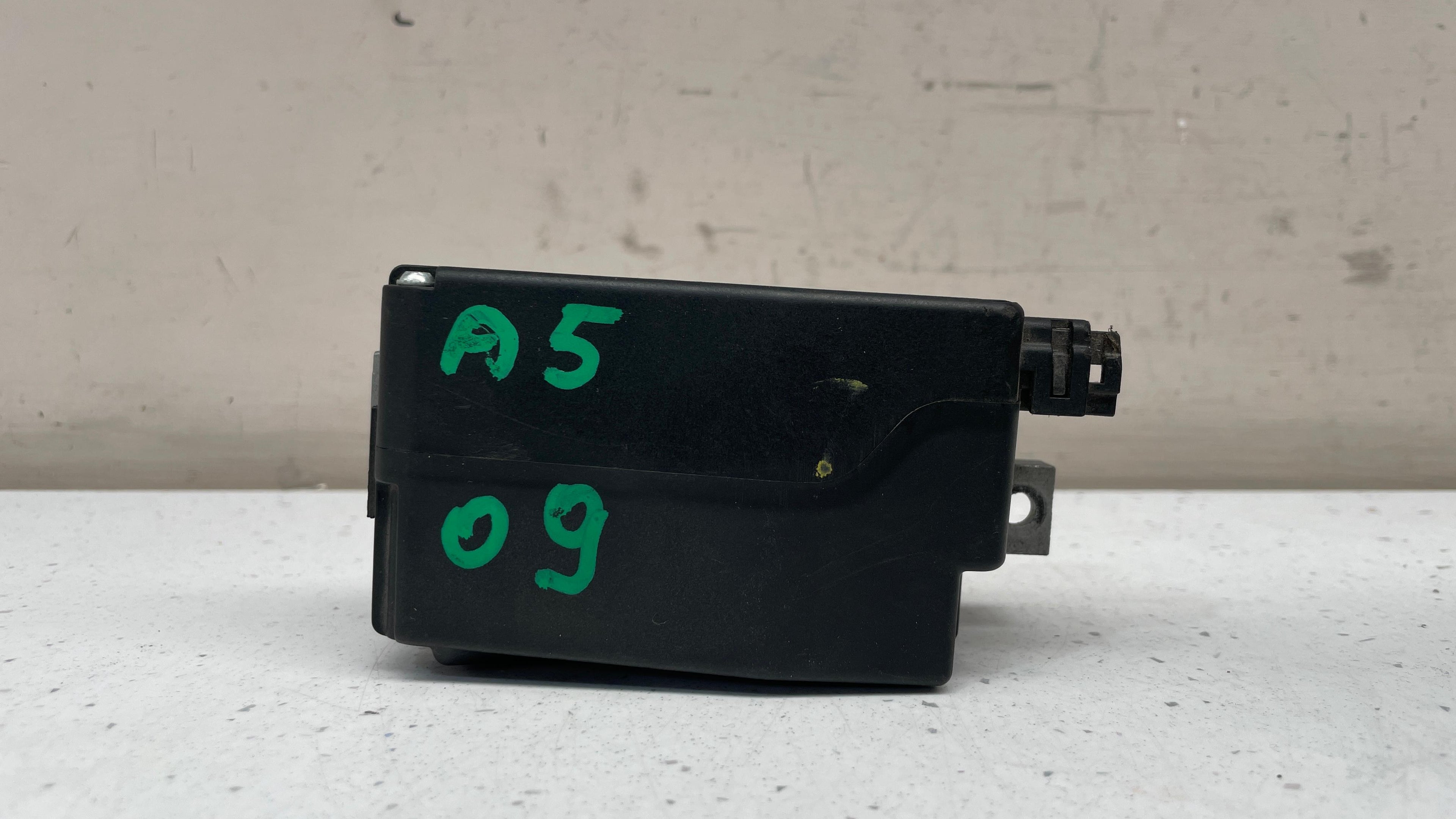 8K0905852D AUDI A5 ELECTRONIC COLUMN LOCK CONTROLLER