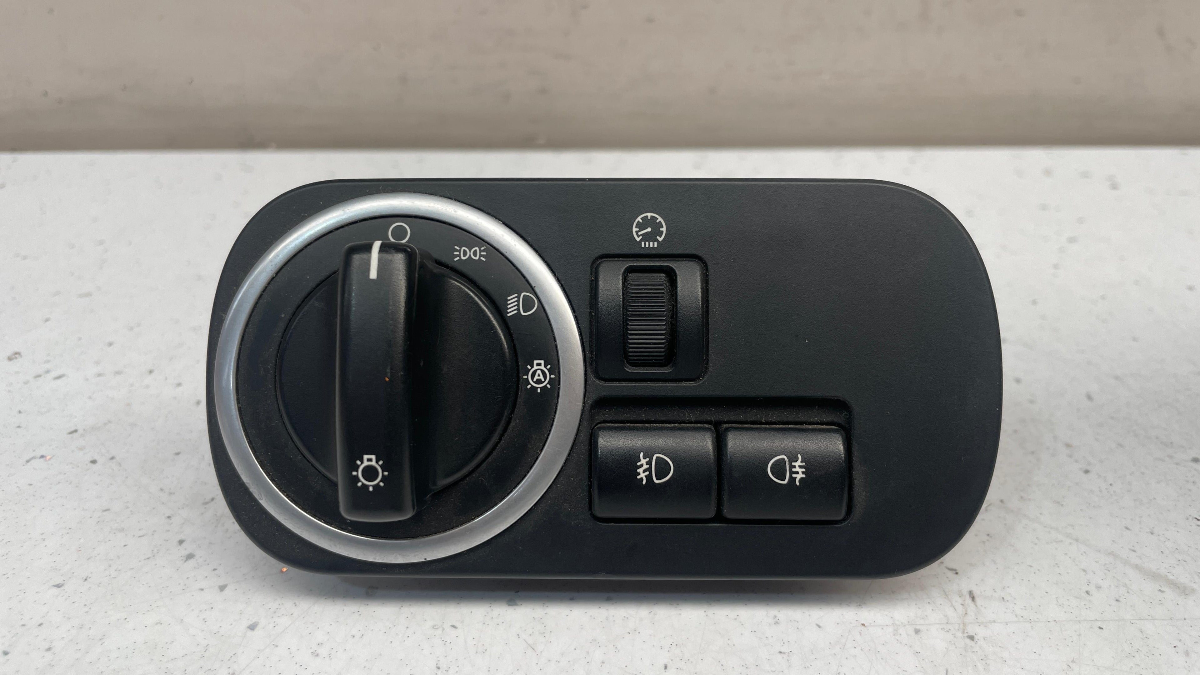 AH2213A024AB LAND ROVER DISCOVERY HEADLIGHT LIGHT SWITCH