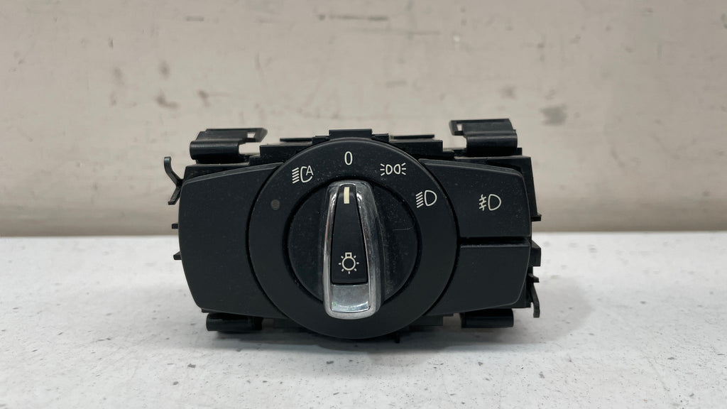 916941001  BMW E93 HEADLIGHT CONTROL SWITCH
