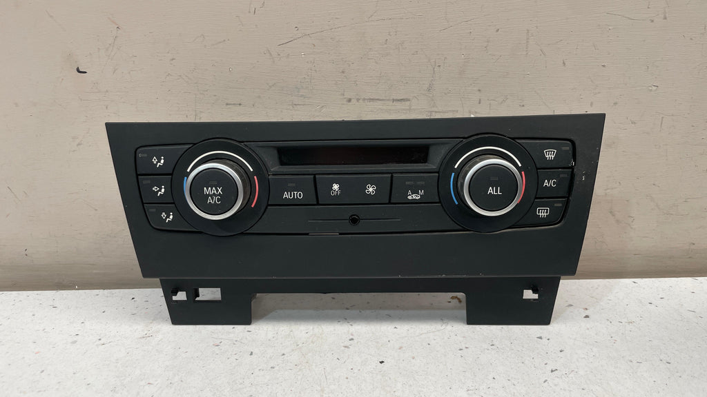9287625-02 BMW X1 CONTROL PANEL HEATER AC