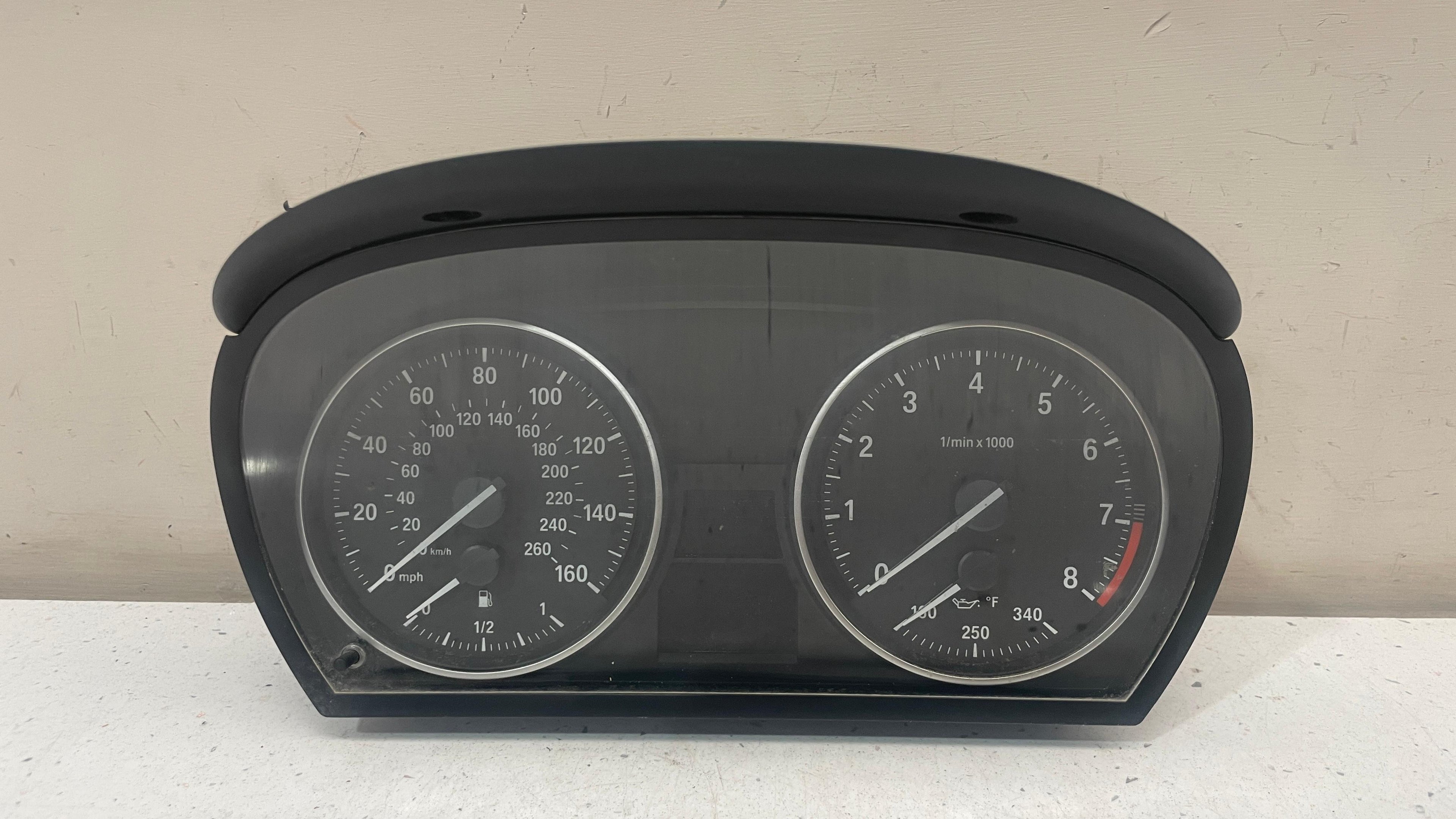 9242370-01 BMW SERIA 3 INSTRUMENT CLUSTER PANEL