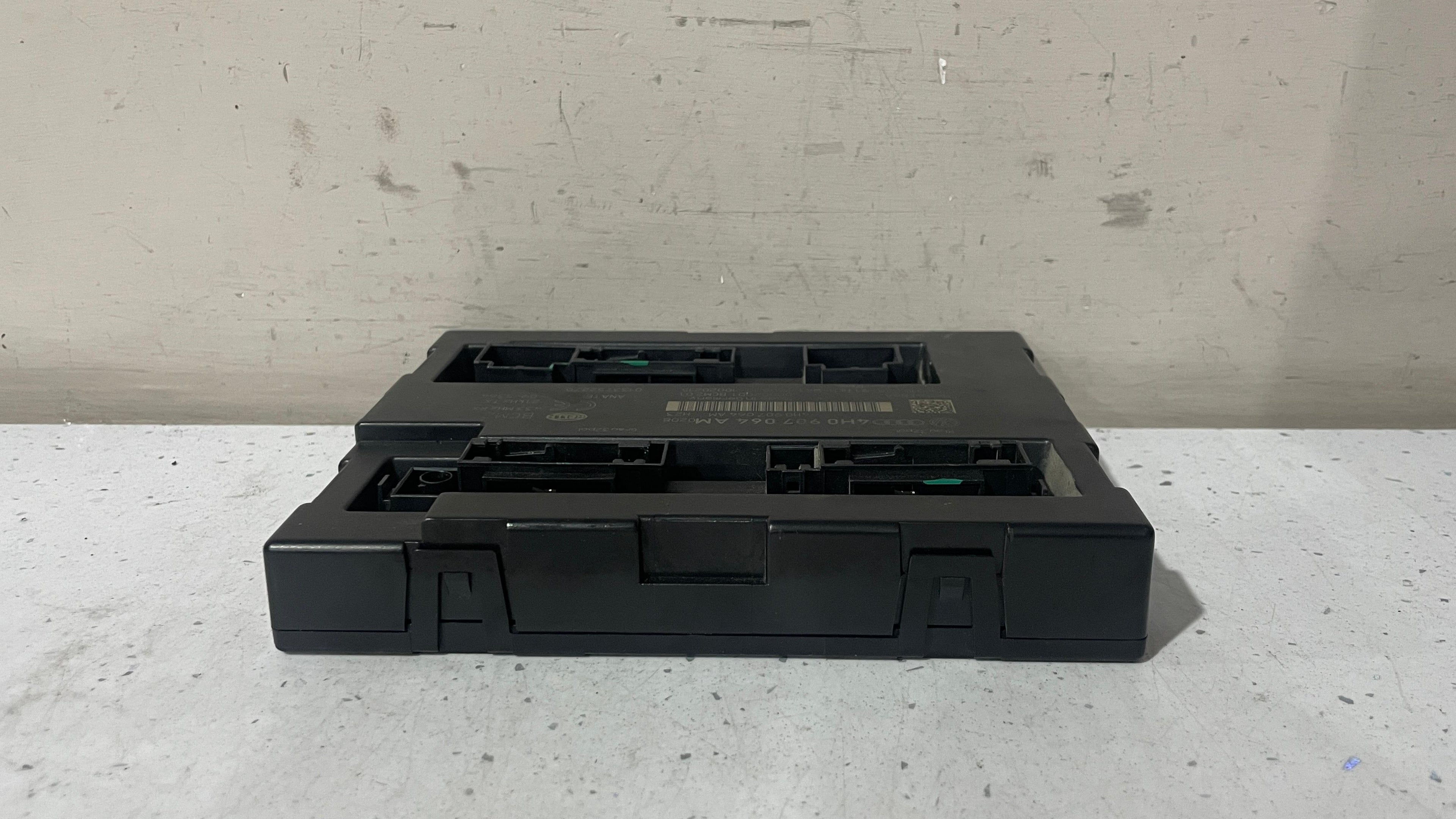 4H0907064AM VOLKSWAGEN TOUAREG COMFORT CONVENIENCE BODY MODULE
