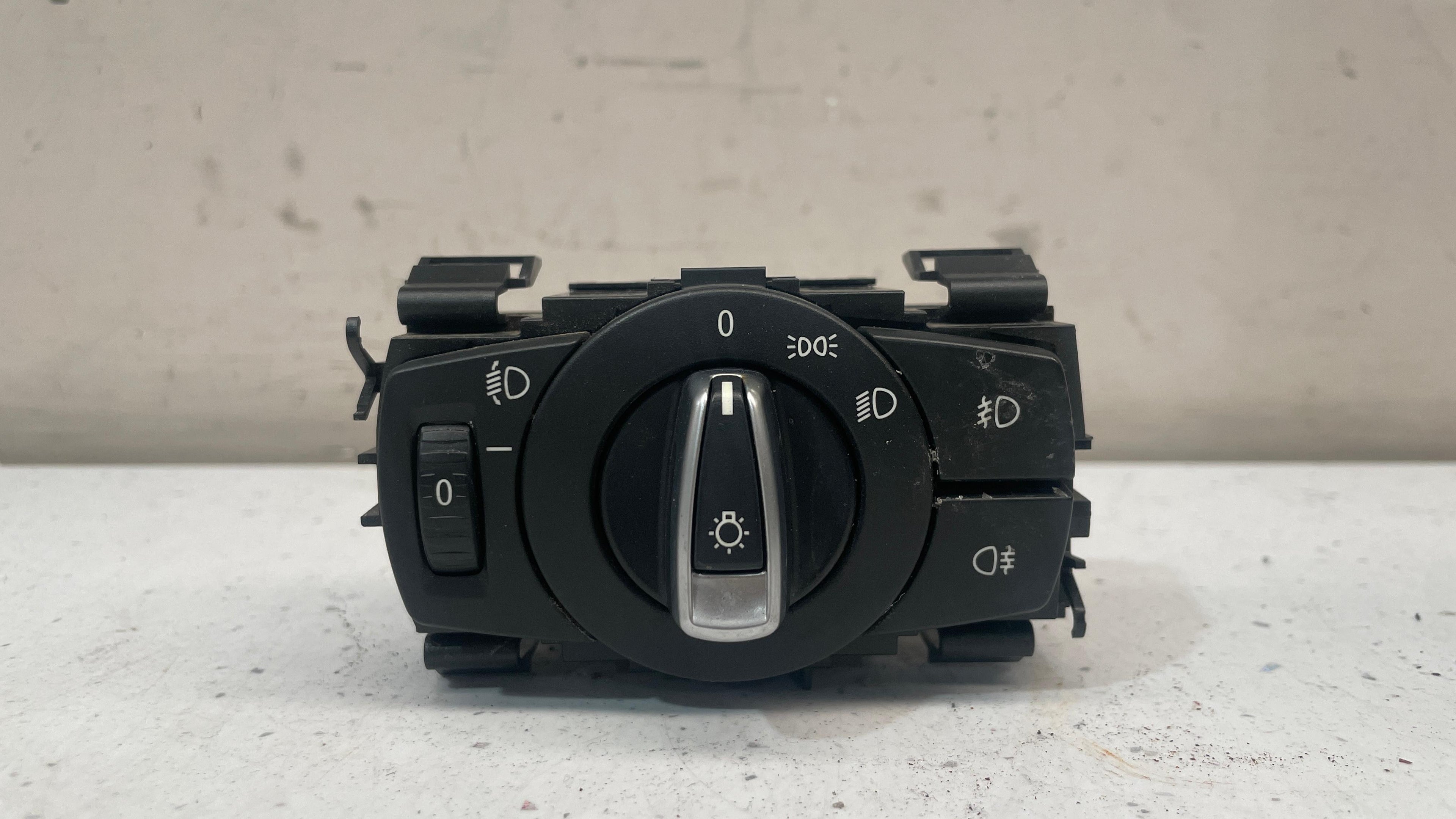 9169405 BMW E90 HEADLIGHT CONTROL SWITCH