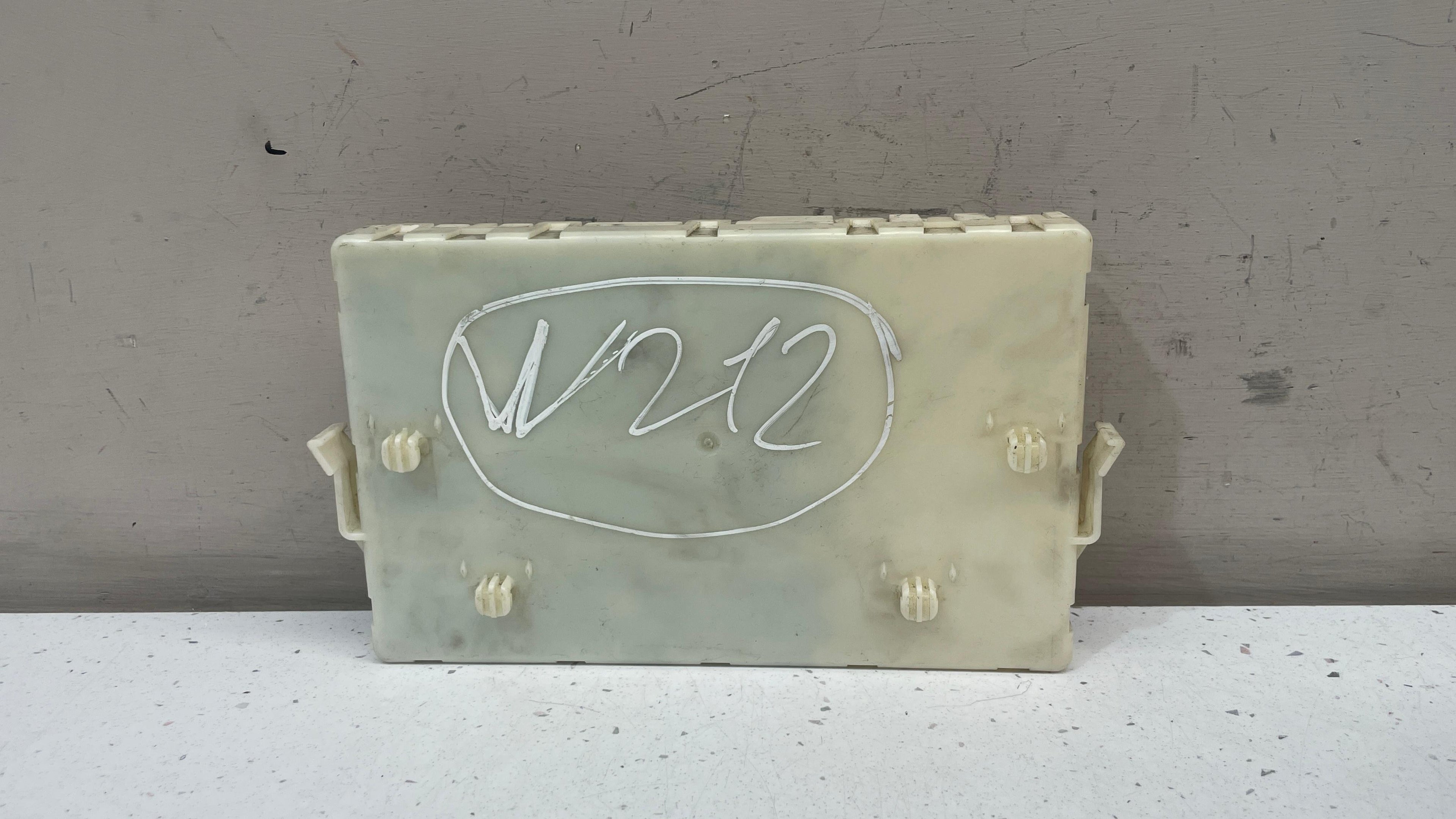 A2079000600 MERCEDES W212 REAR WINDOW CONTROL MODULE UNIT ECU