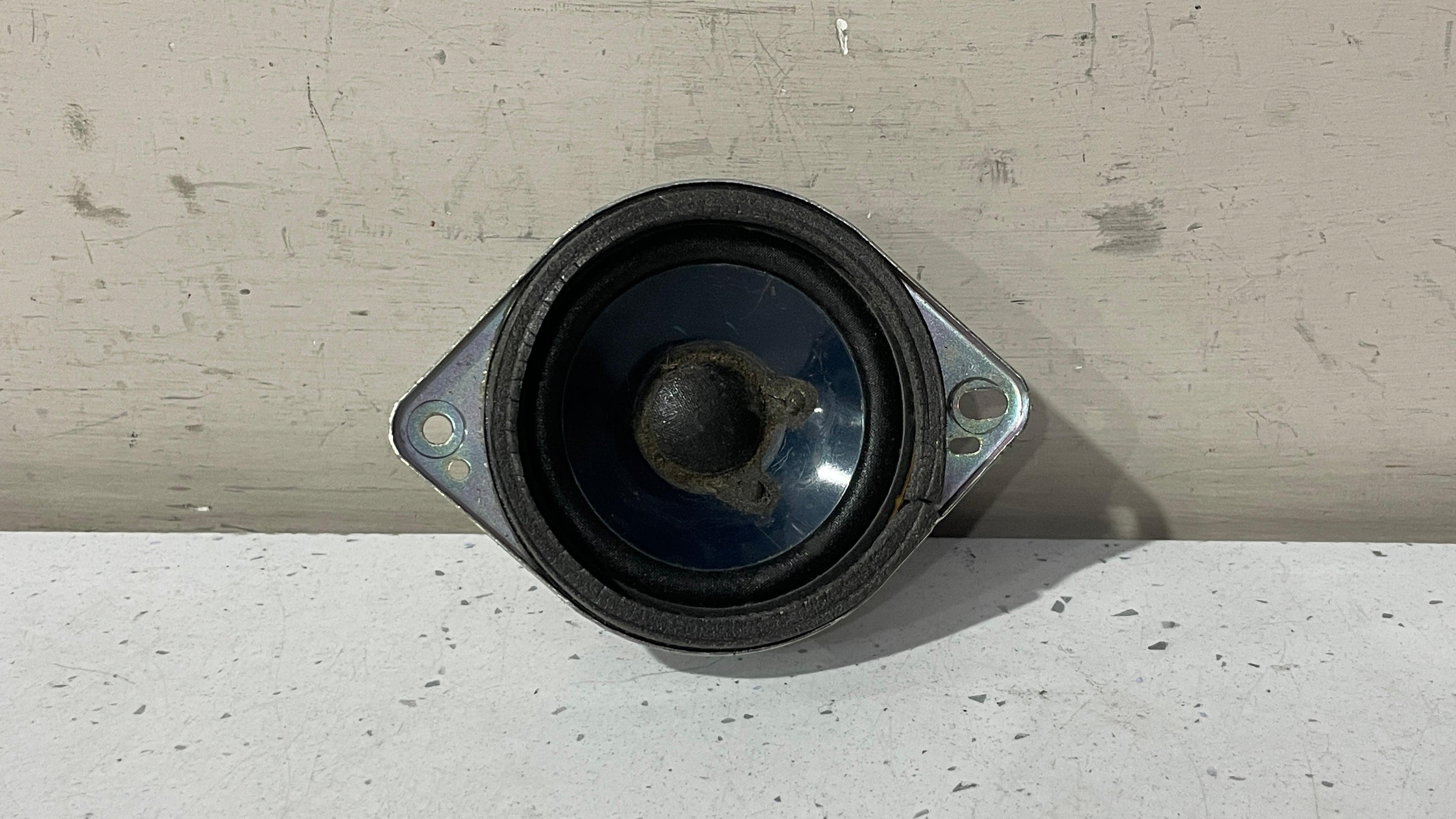 AM5T-18808-AA FORD ESCAPE FRONT DASHBOARD SOUND AUDIO