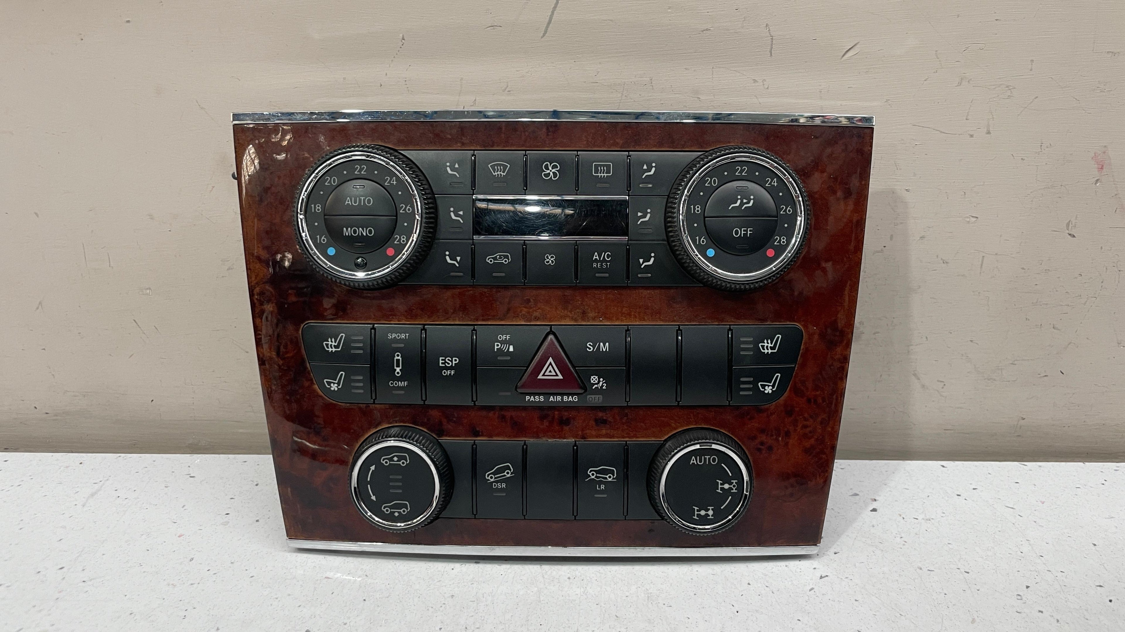 A2518702889 MERCEDES W164 CLIMATE CONTROL PANEL SWITCH