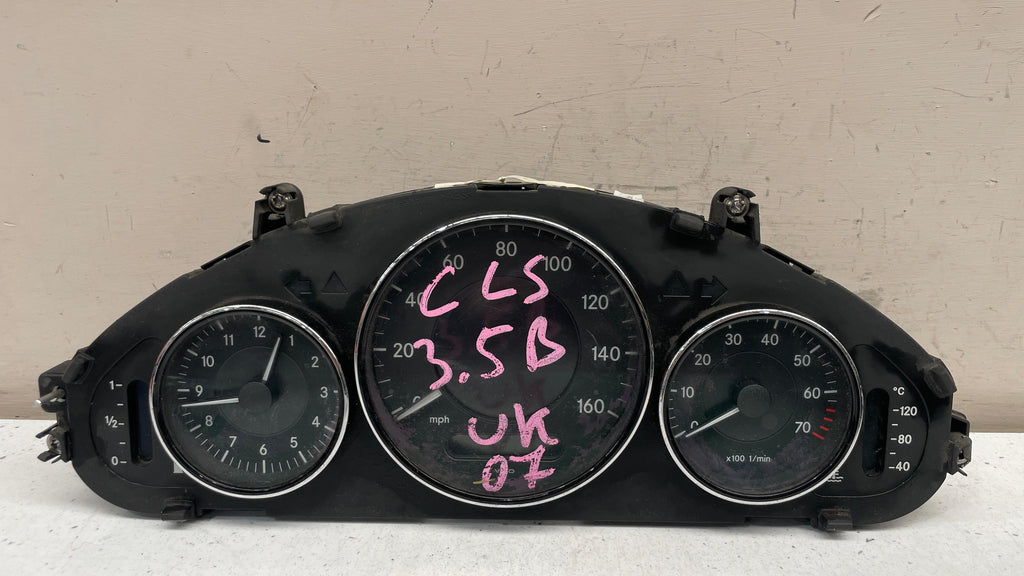 A2195404511 MERCEDES W219 SPEEDOMETER INSTRUMENT CLUSTER PANEL