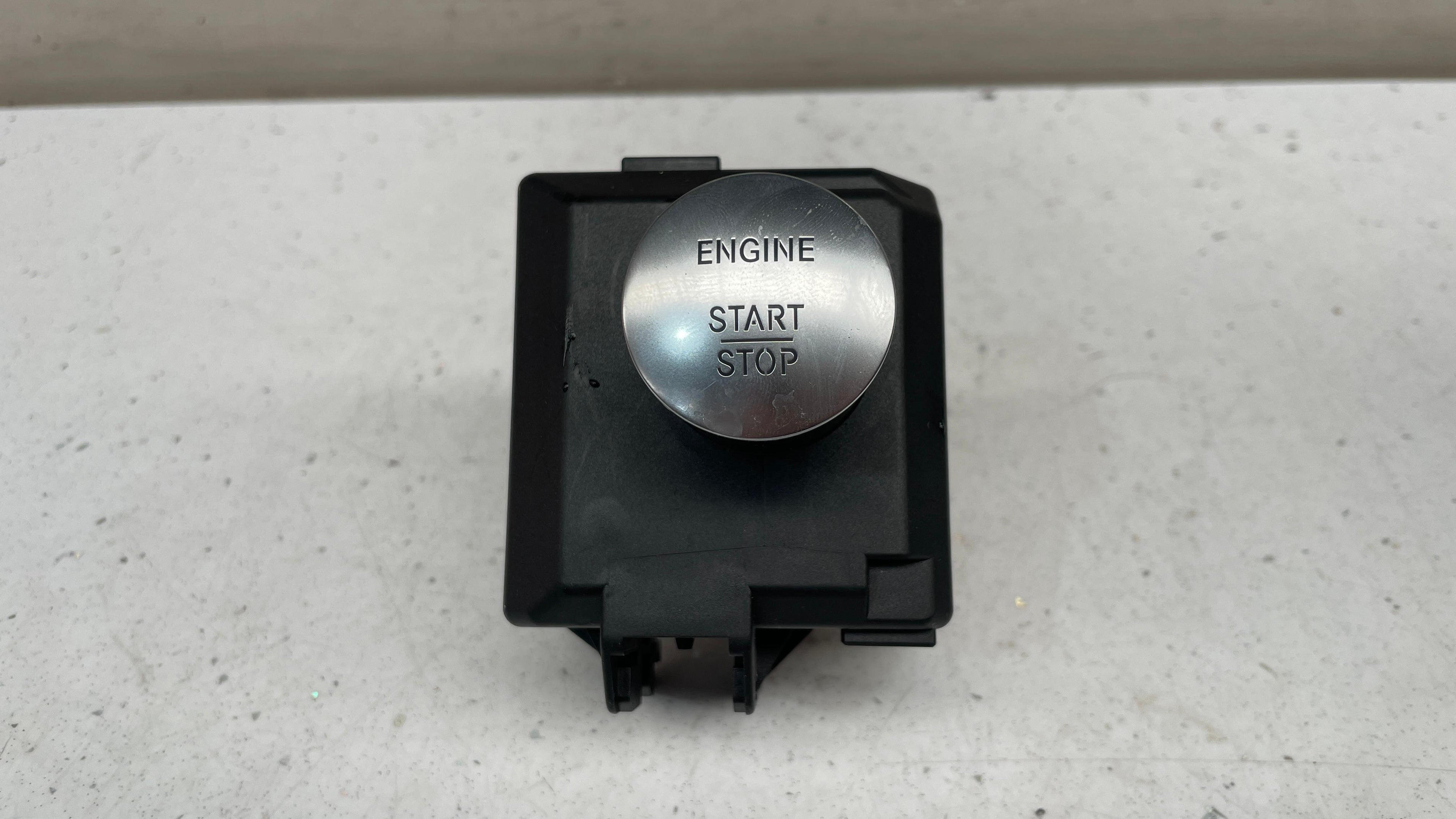 A1669055100 MERCEDES W166 IGNITION KEY  SWITCH MODULE