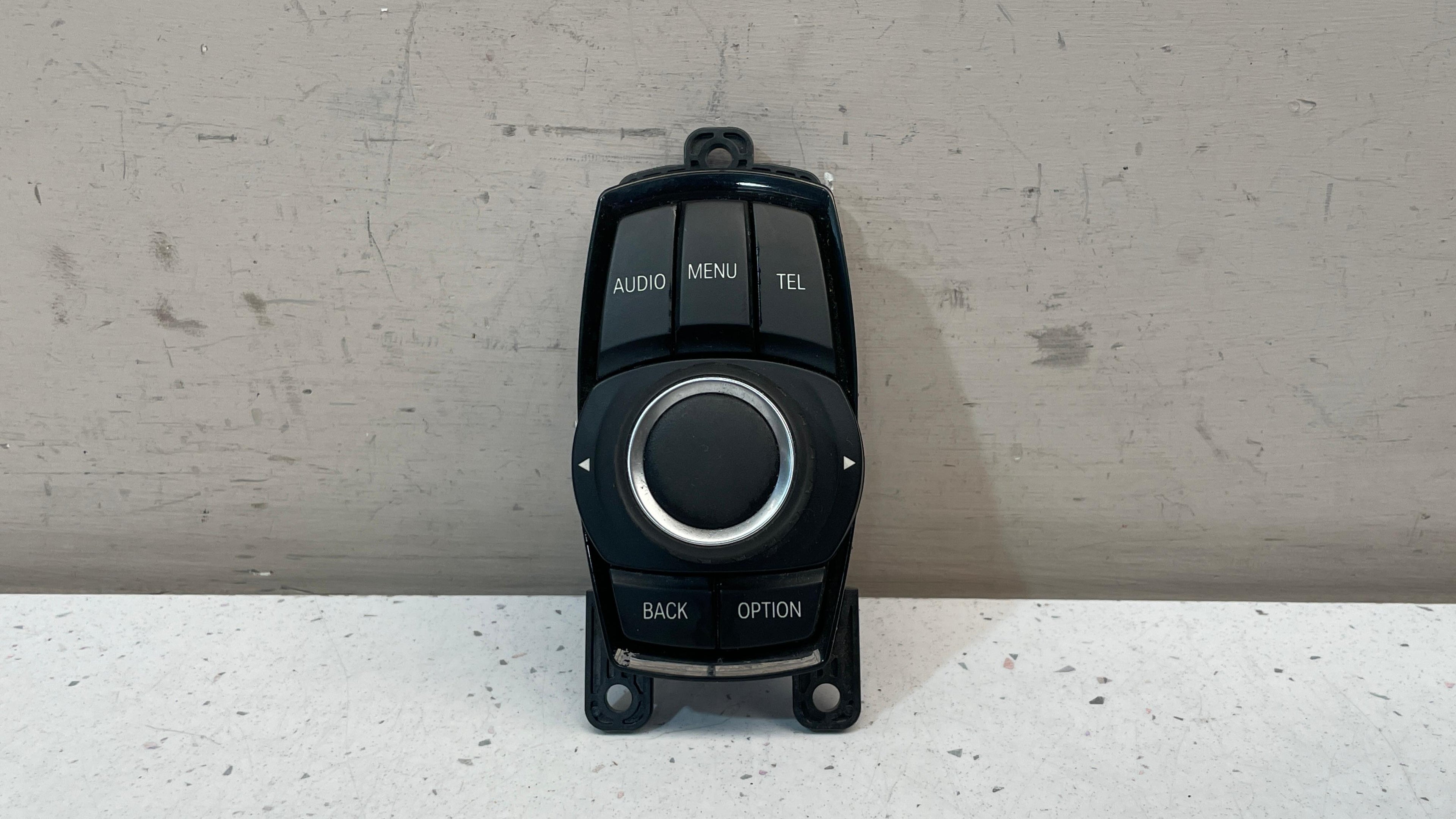 931769501 BMW SERIES 1 MEDIA CONTROLLER SWITCH