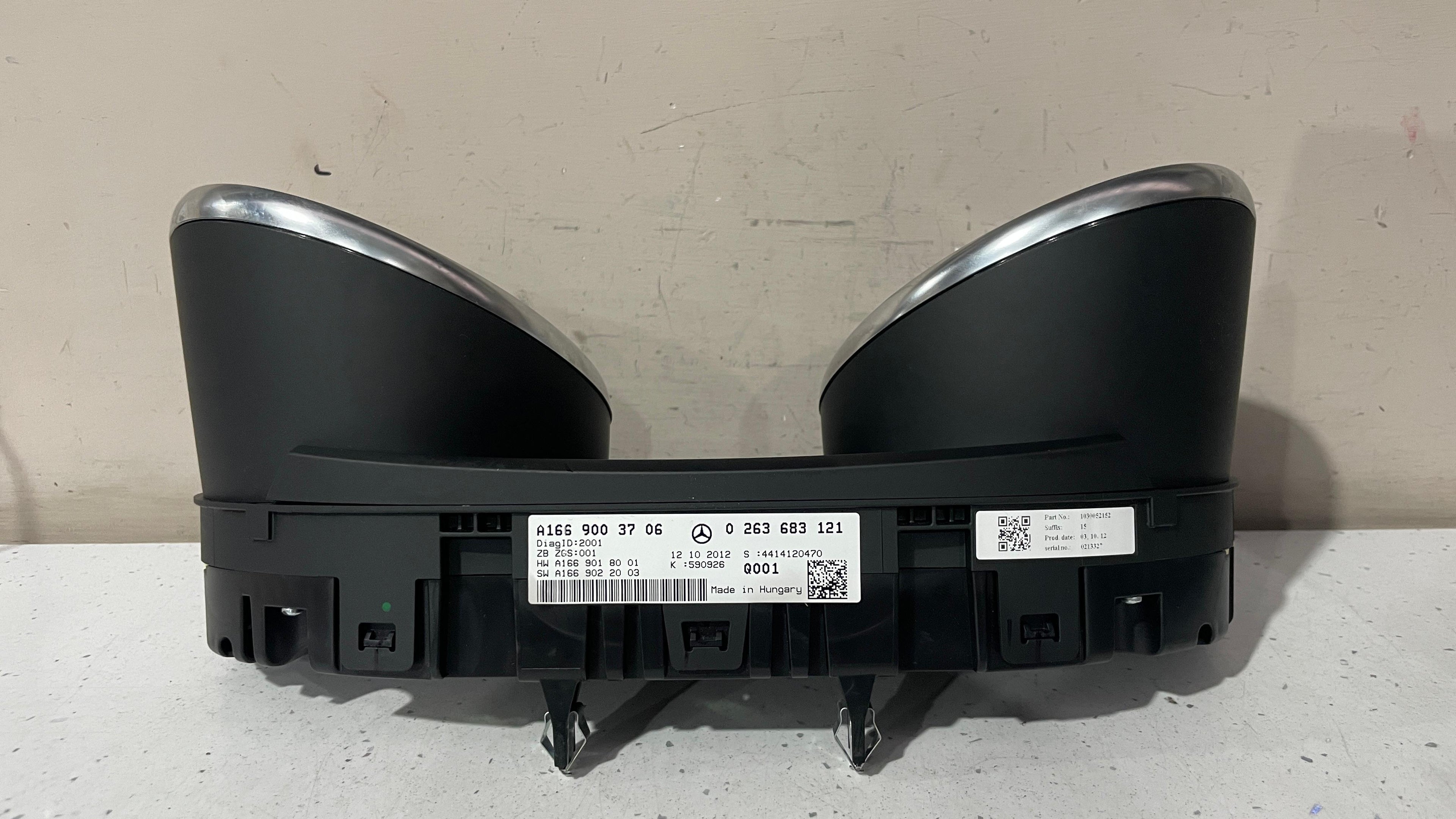 A1669003706 MERCEDES W166 SPEEDOMETER INSTRUMENT CLUSTER