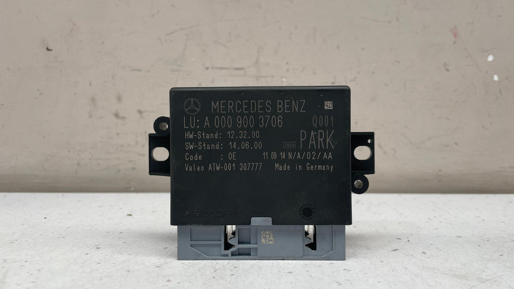 A0009003706 MERCEDES PARKING CONTROL MODULE UNIT