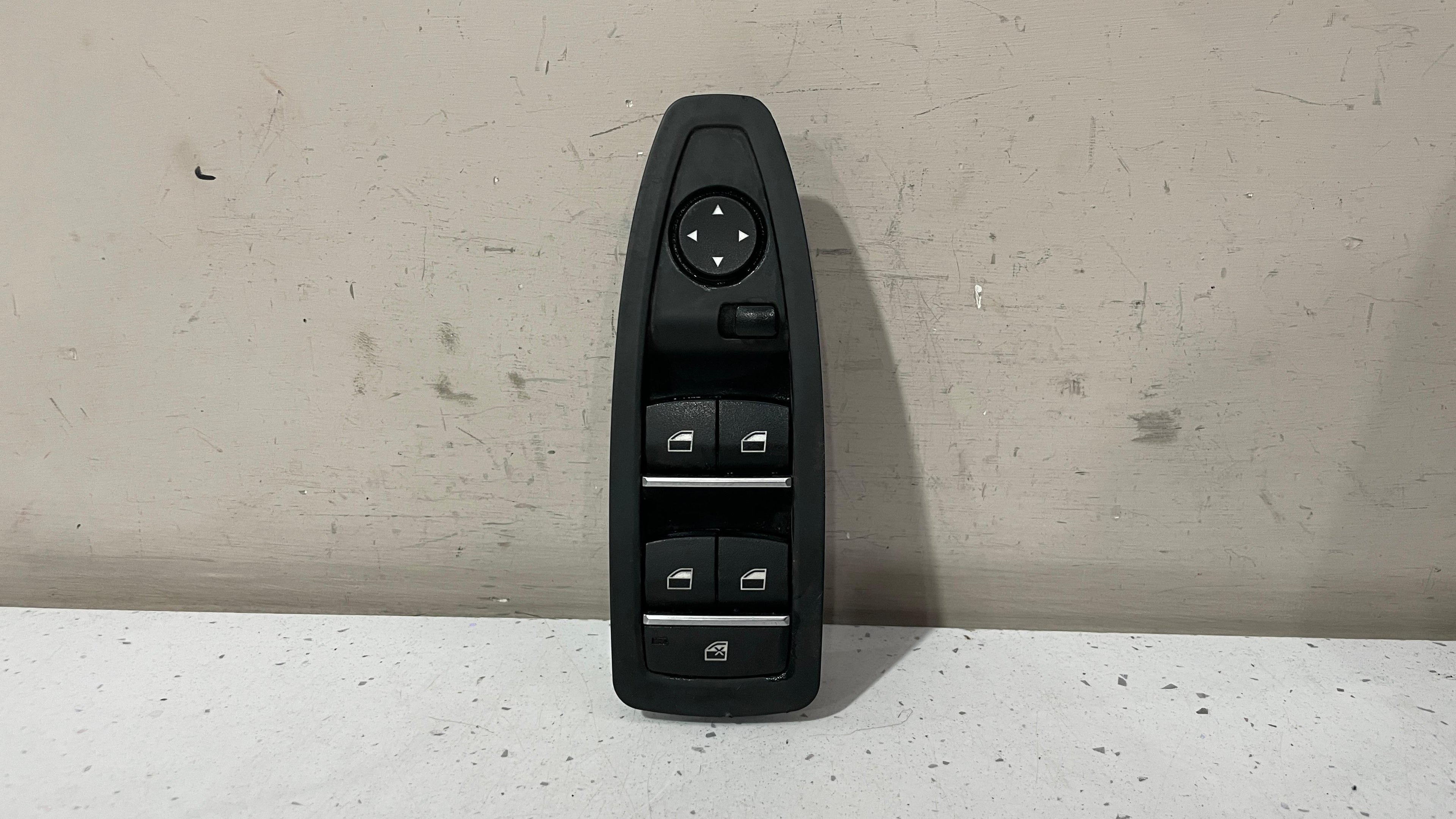 9208110-03 BMW SERIES 1 POWER WINDOW SWITCH