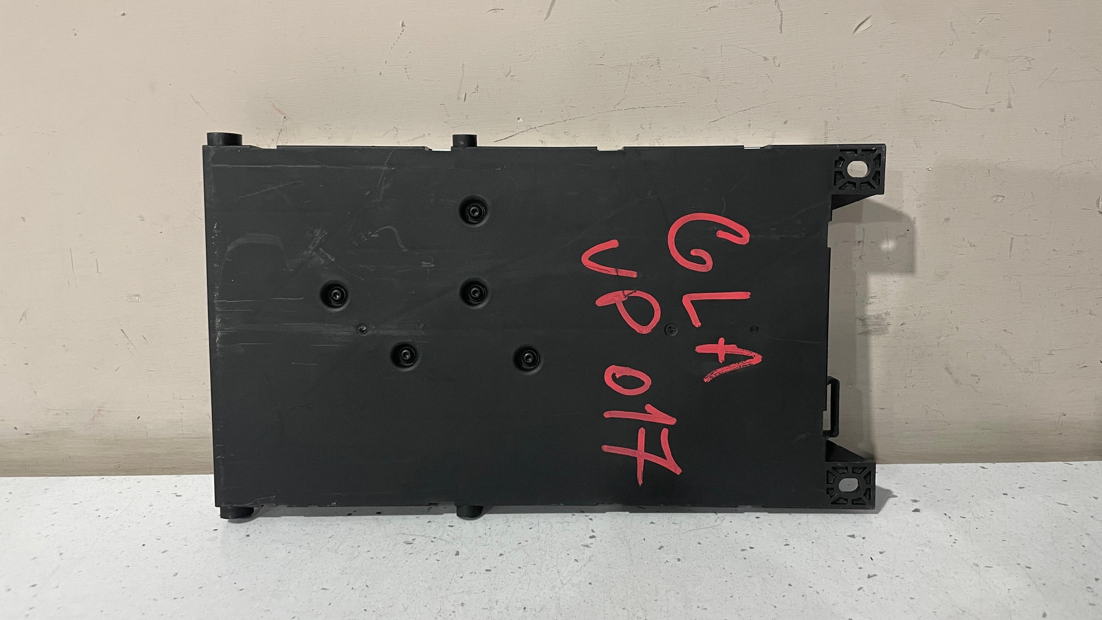 A1569005303 MERCEDES GLA BODY CONTROL MODULE UNIT