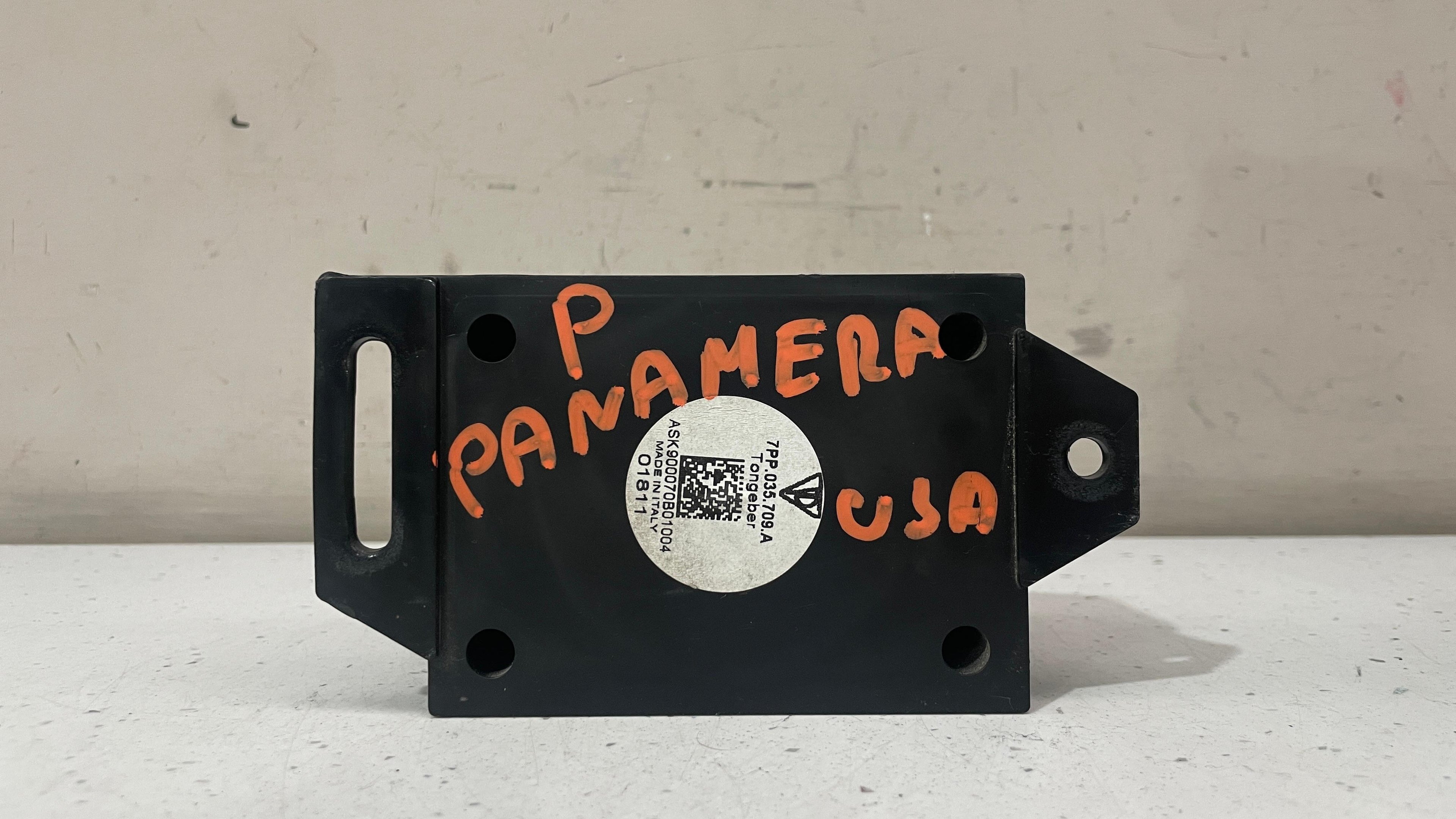 7PP035709A PORSCHE PANAMERA PARKING ASSIST LOUD SPEAKER