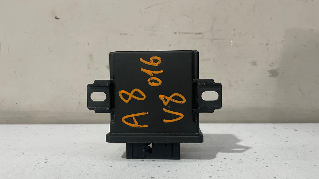 4H4907357B  AUDI A8 HEADLIGHT CONTROL MODULE