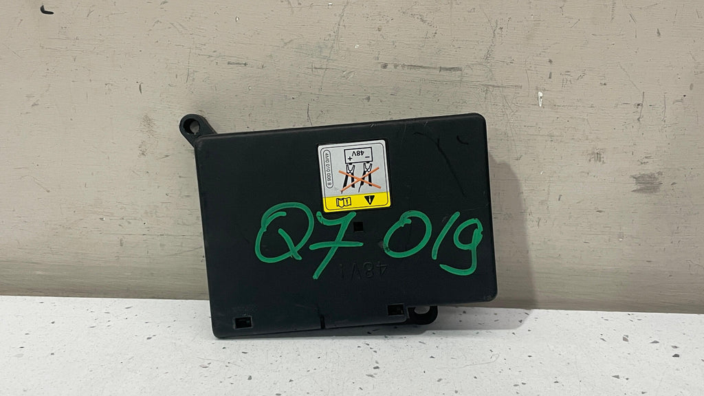 4M0941828J AUDI Q7 REAR FUSE BOX RELAY POWER