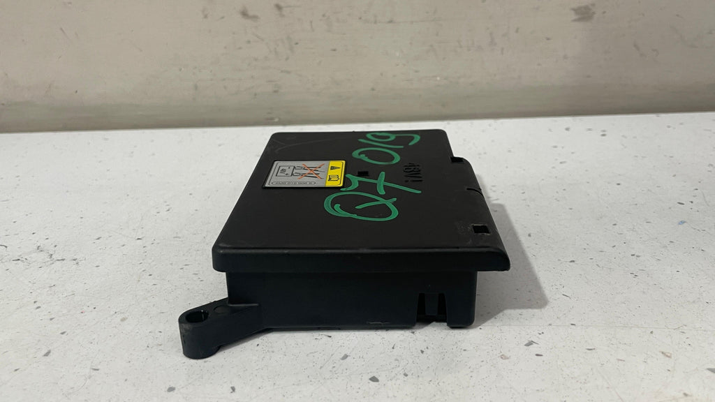 4M0941828J AUDI Q7 REAR FUSE BOX RELAY POWER