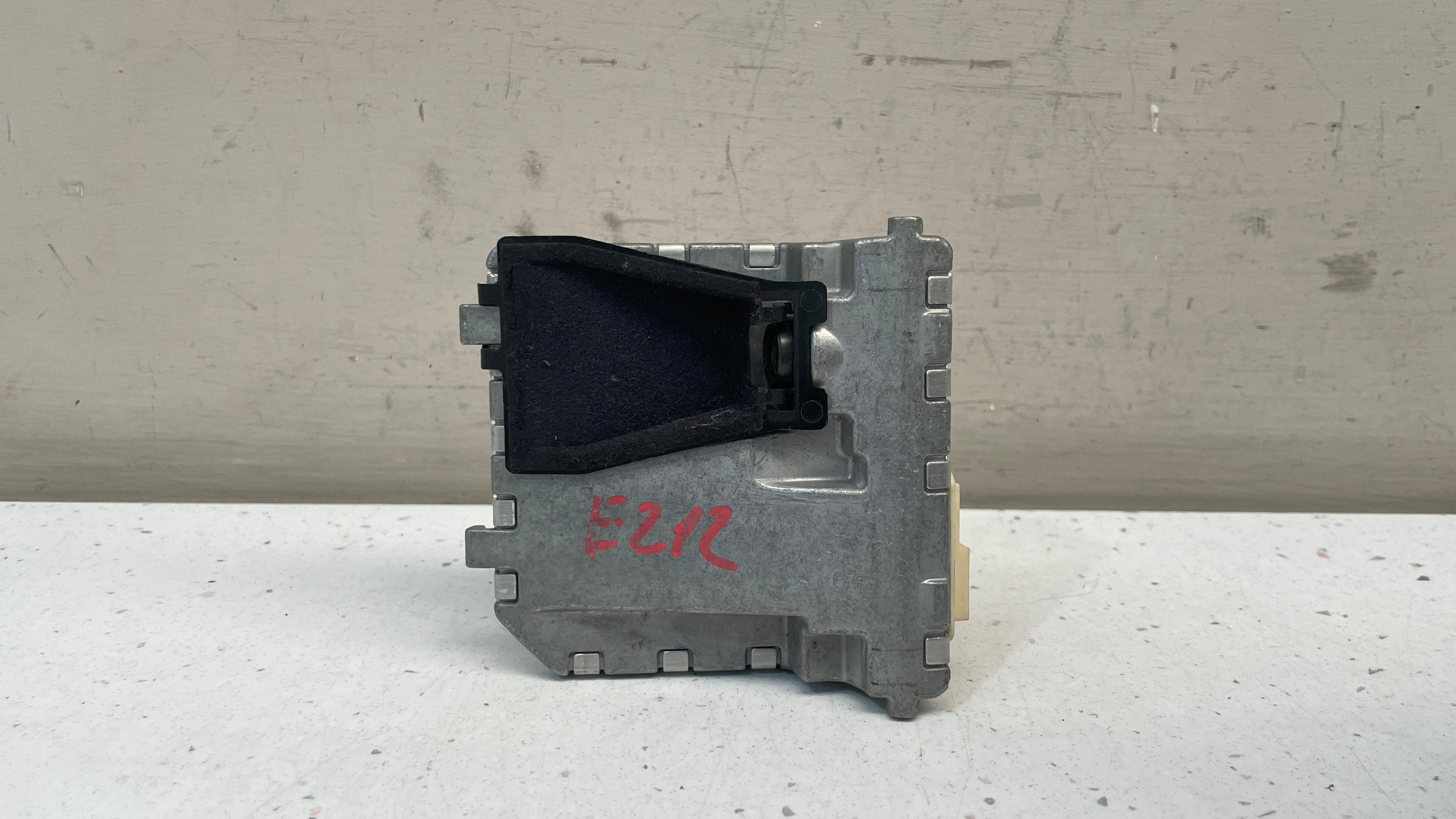 A0009058000 MERCEDES W212 FRONT WINDSCREEN CAMERA MODULE UNIT
