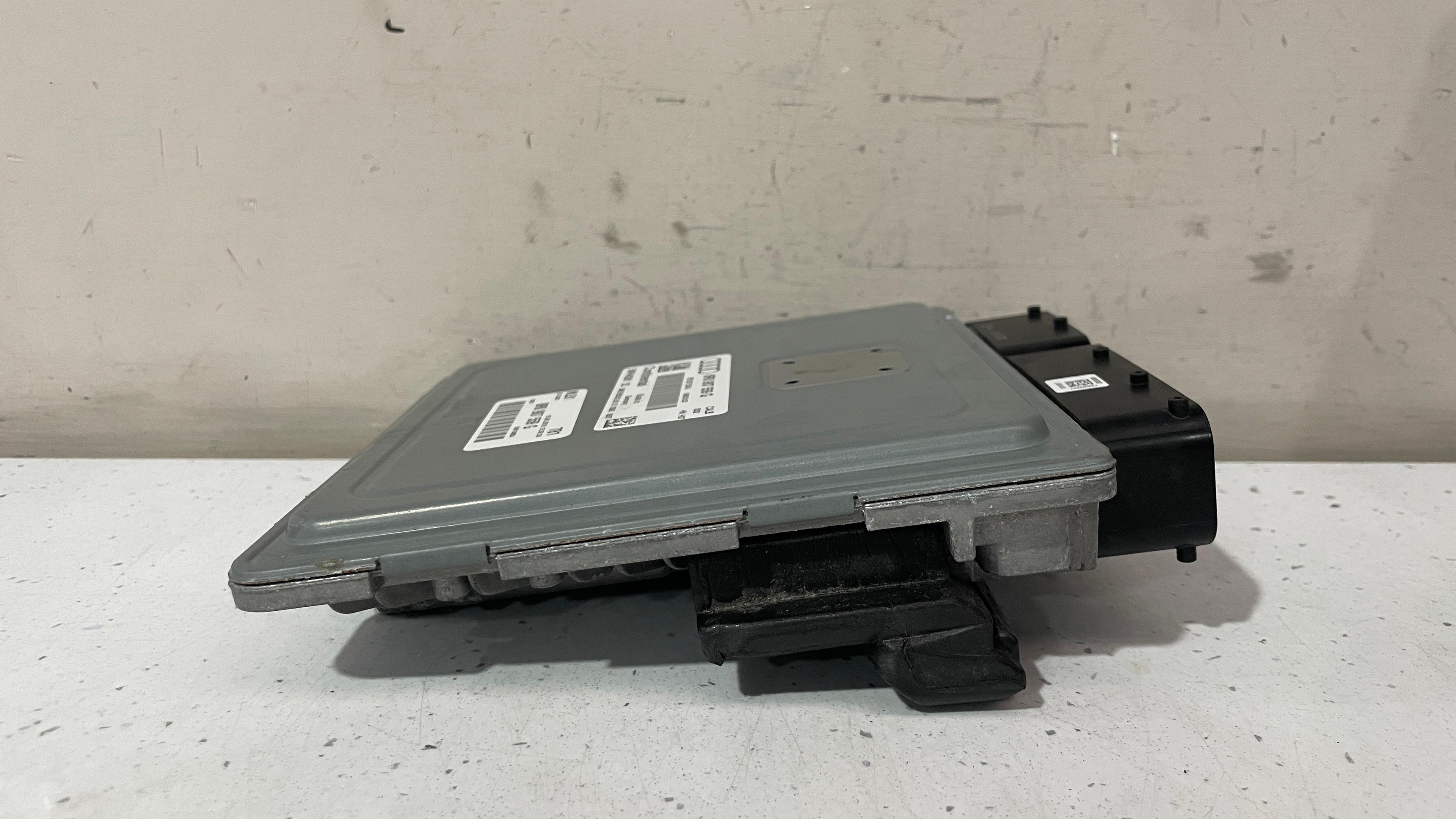 8R0907559G AUDI Q5 ENGINE CONTROL UNIT ECU