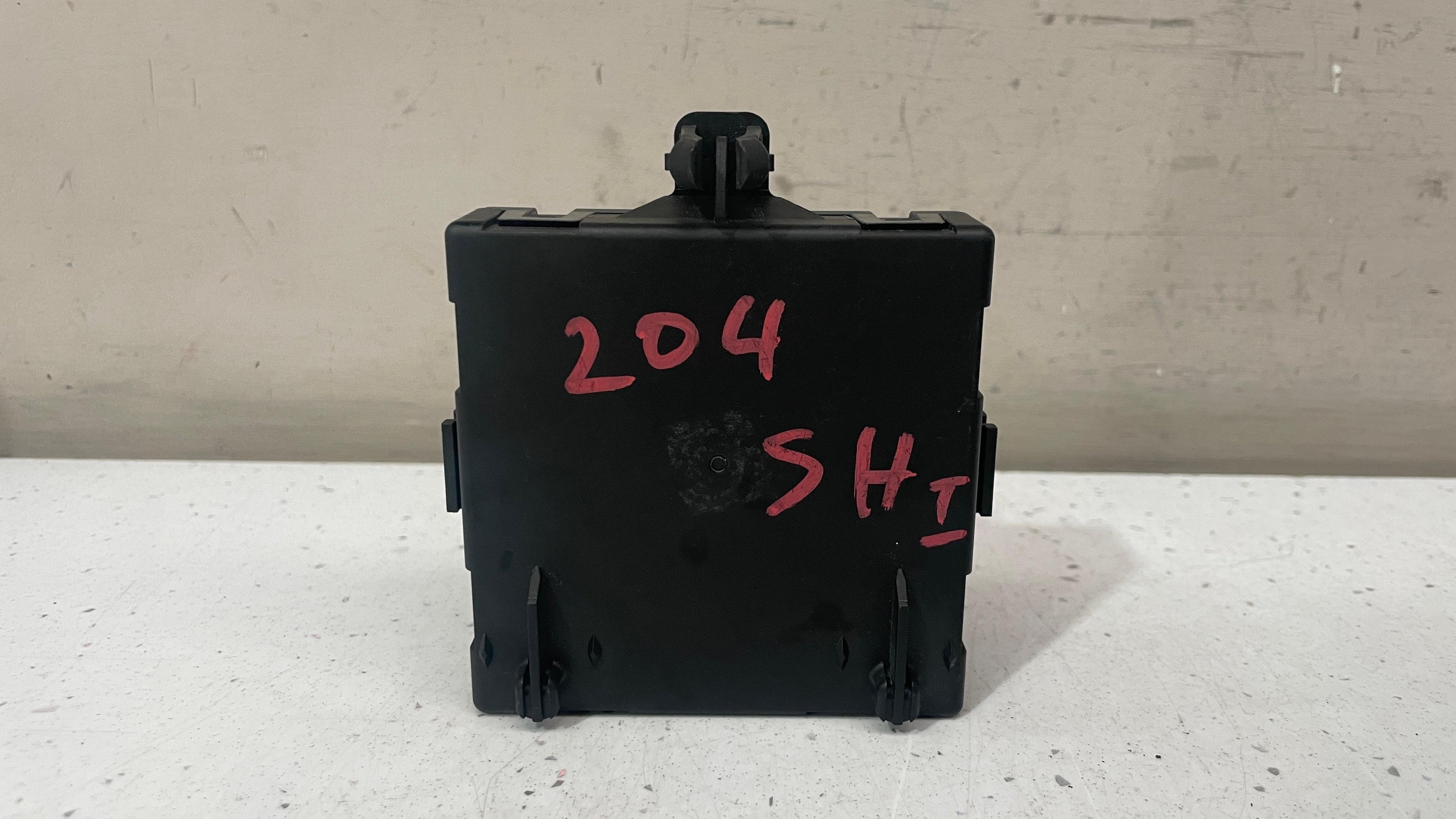 A2048704426 MERCEDES W204 FRONT DOOR CONTROL MODULE