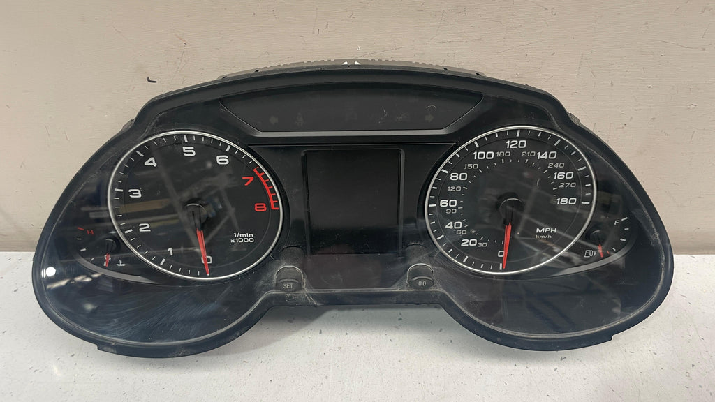 8R0920981G AUDI Q5 SPEEDOMETER INSTRUMENT CLUSTER