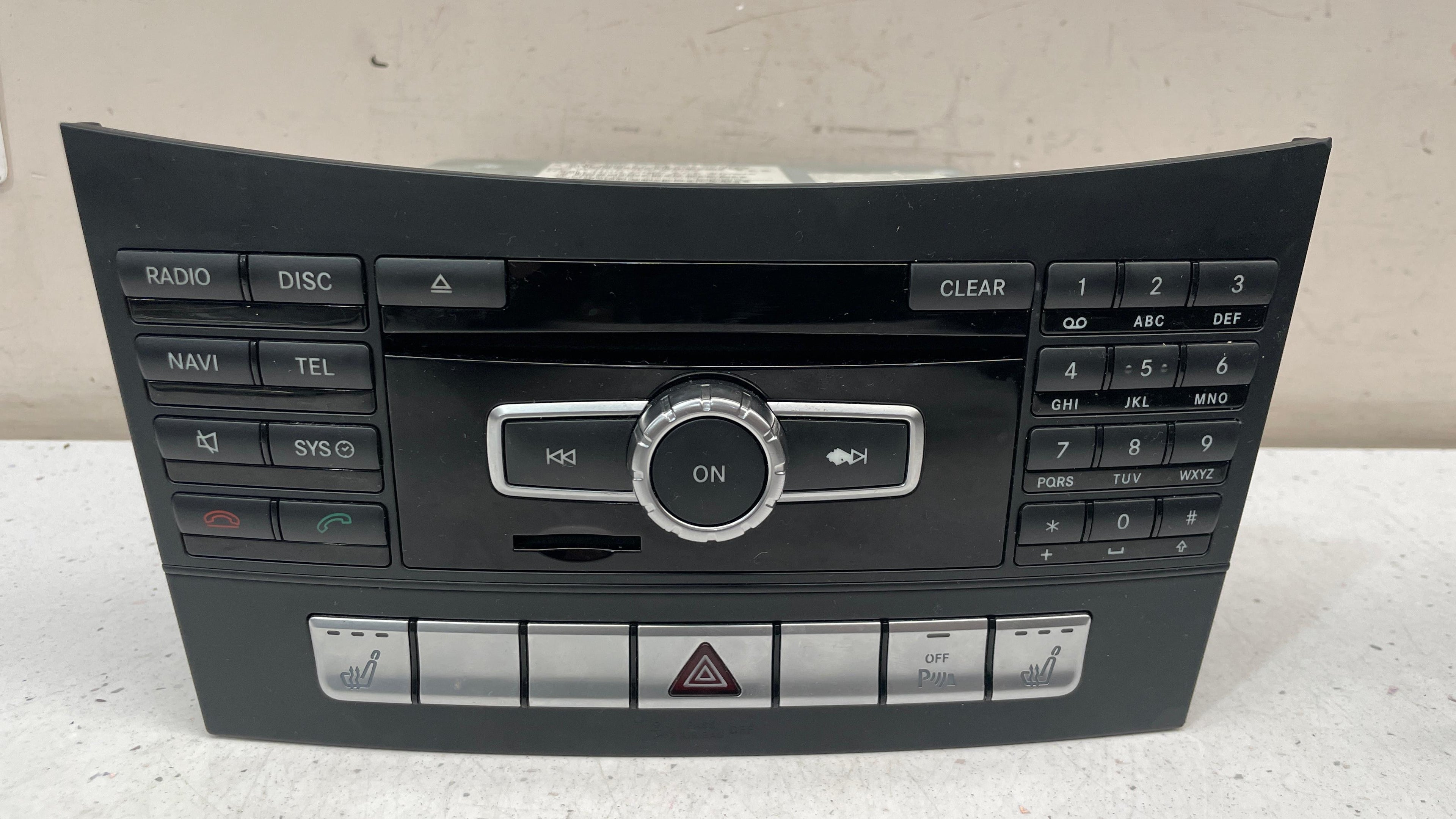 A2129007126 MERCEDES W212 RADIO CD PLAYER HEAD UNIT