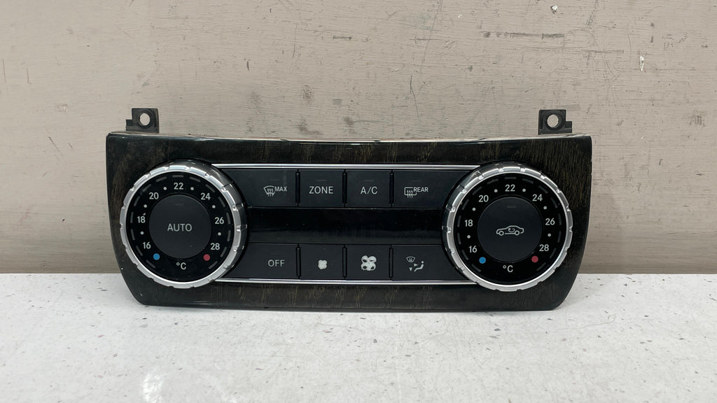 A2049006608 MERCEDES W204 CLIMATE CONTROL PANEL