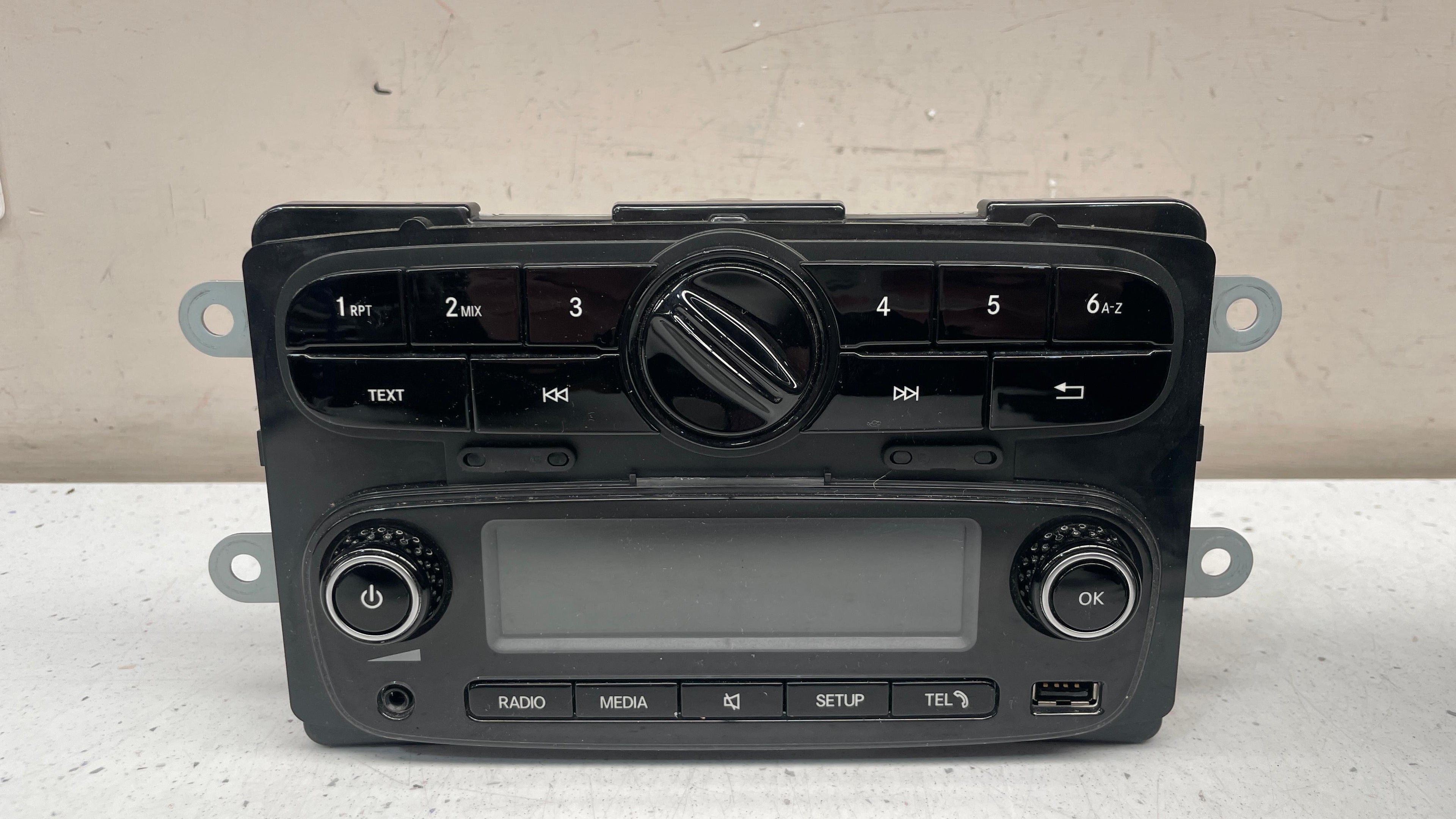 A4539008502 SMART FORTWO RADIO CD CONTROL UNIT
