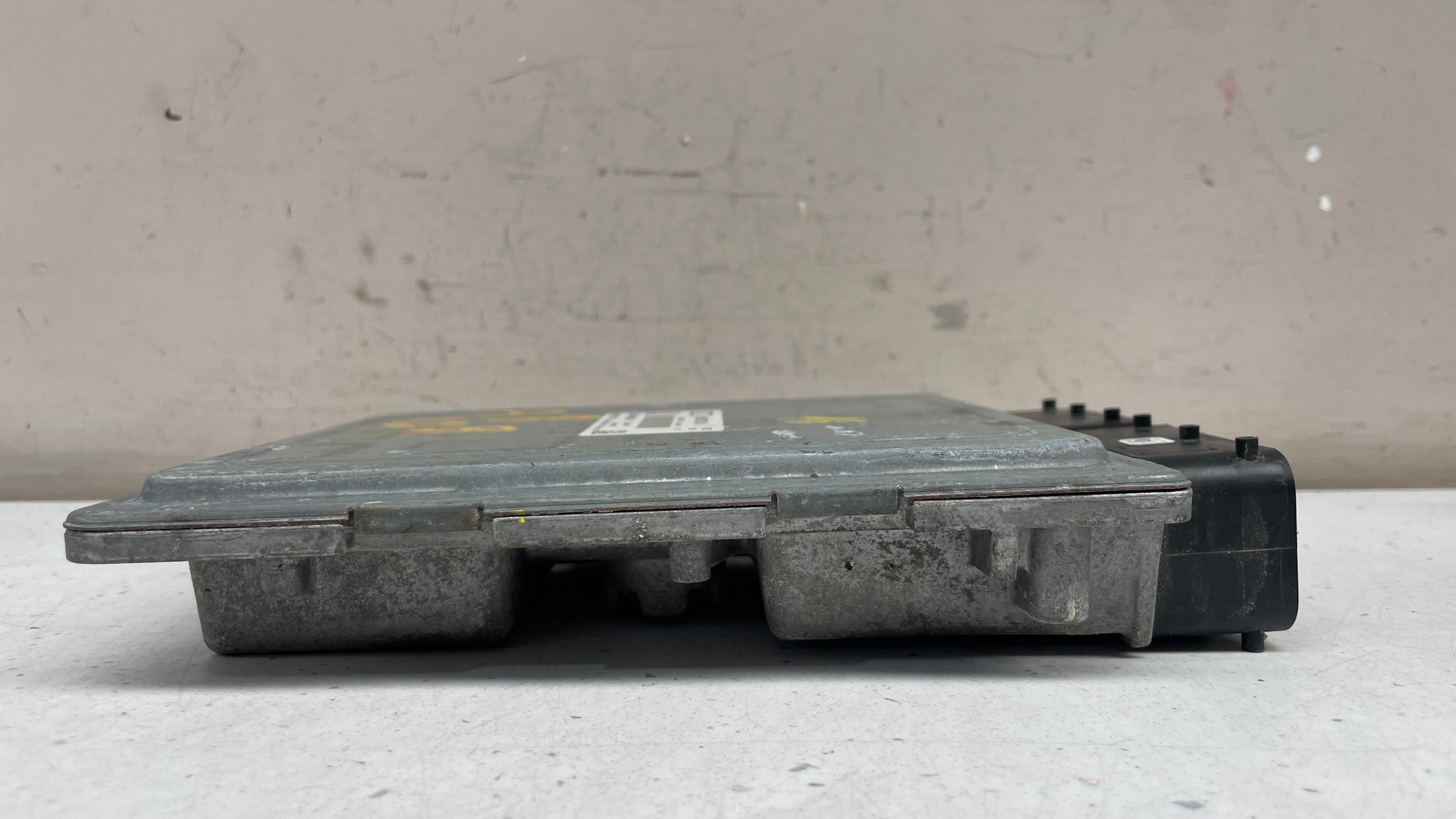 4H2907551A  AUDI A8 ENGINE CONTROL UNIT ECU