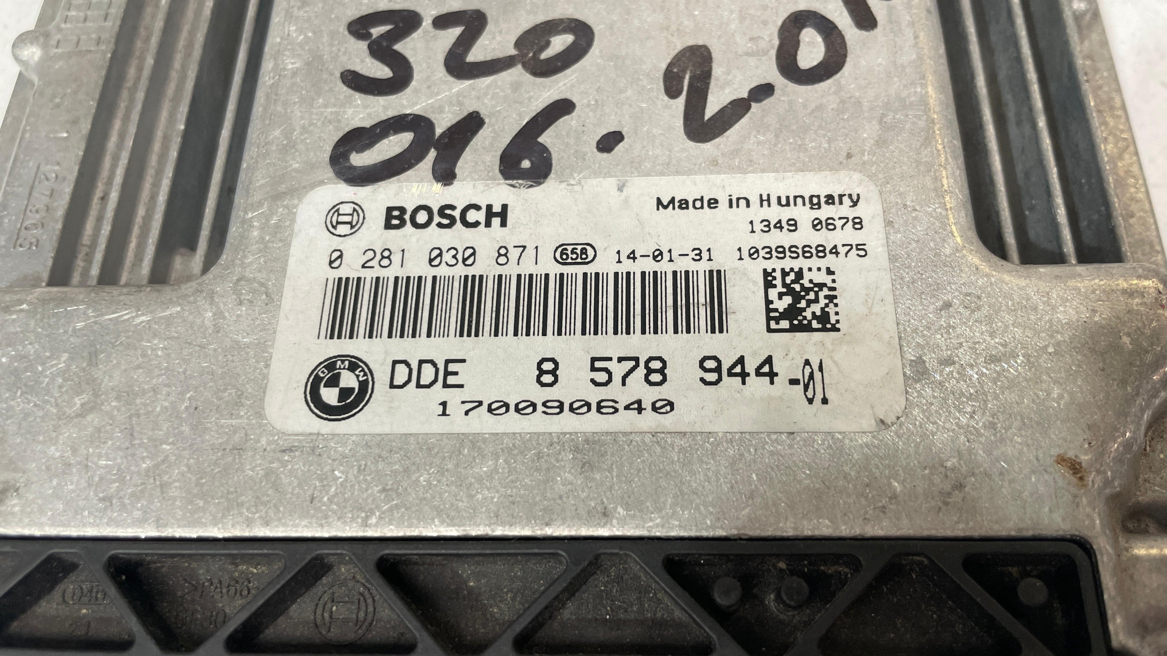8578944-01 BMW SERIES 3 ENGINE CONTROL UNIT ECU